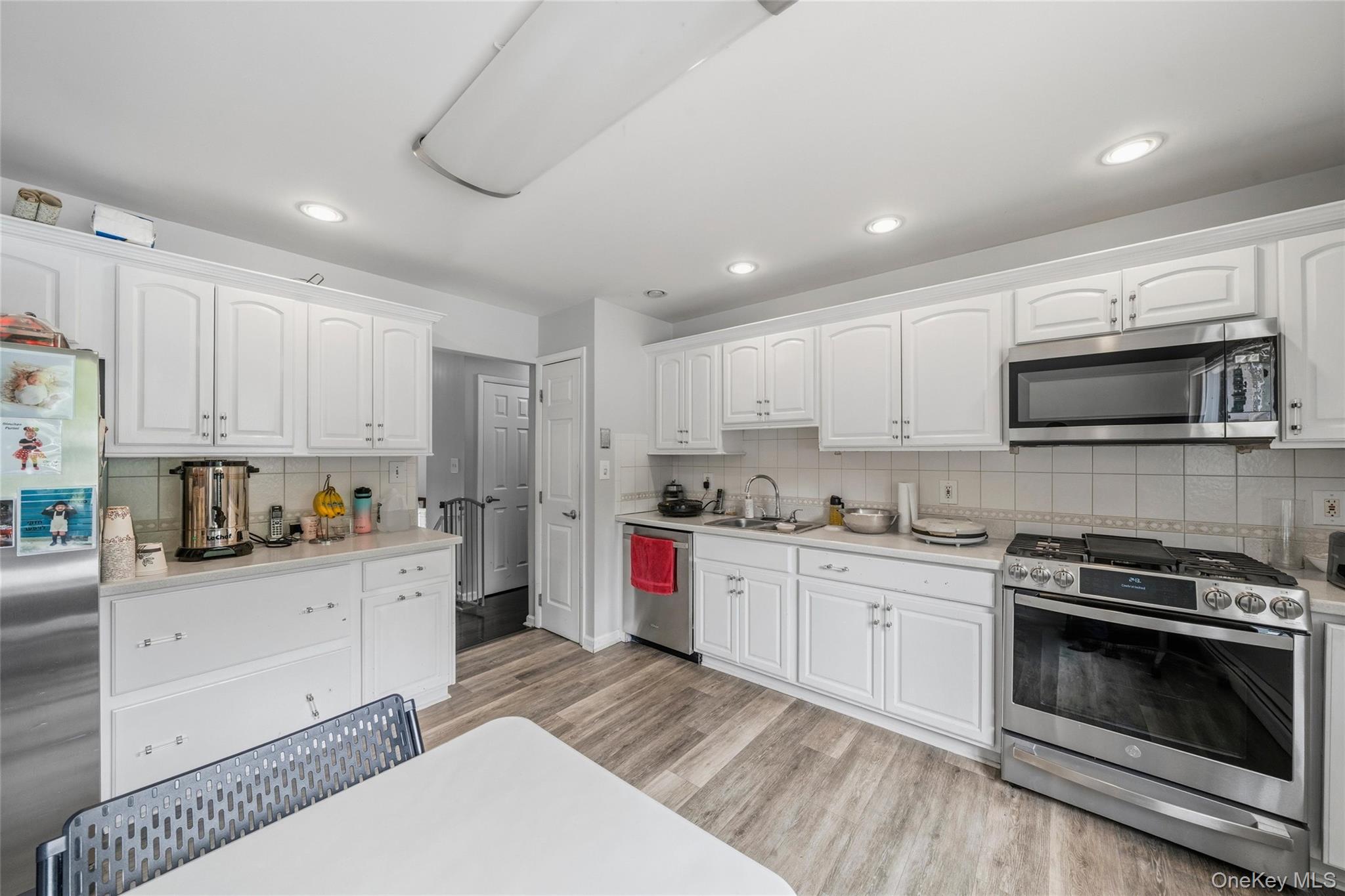 35 Newbury – For Sale photo 14