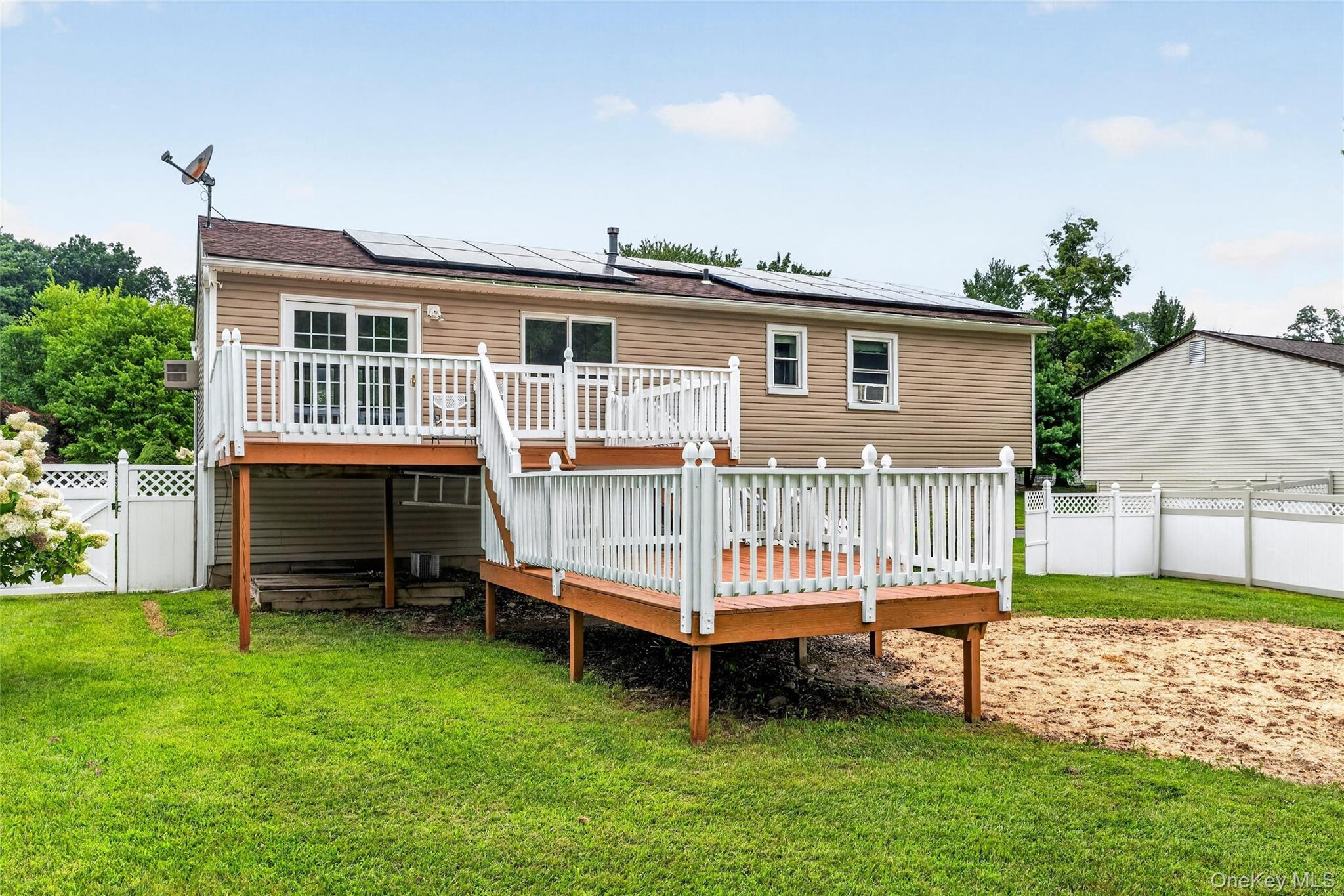 35 Newbury – For Sale photo 40