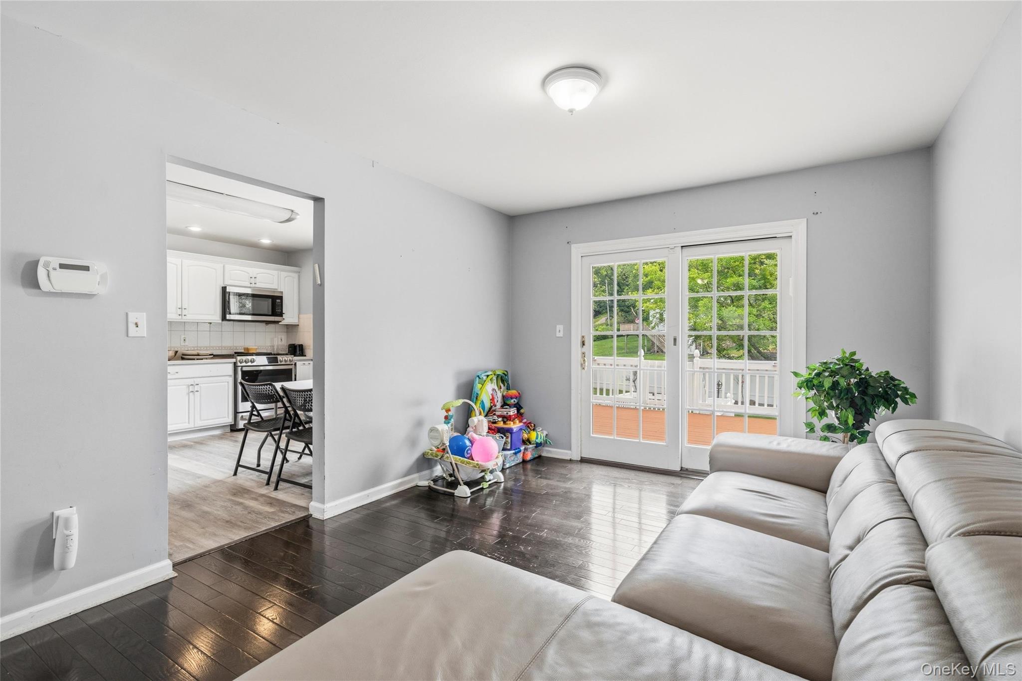 35 Newbury – For Sale photo 11