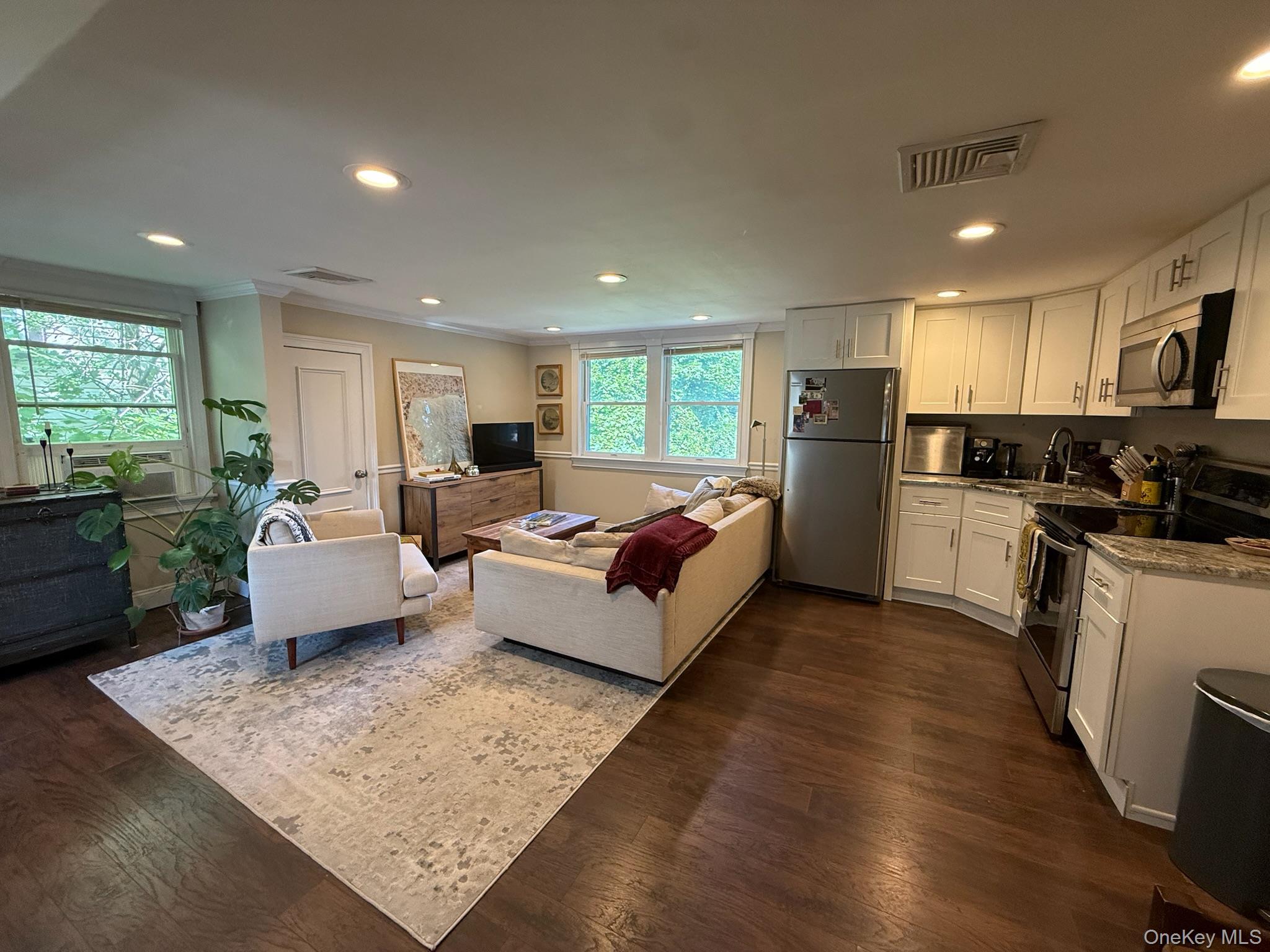 101 Elm Street – For Rent photo 7