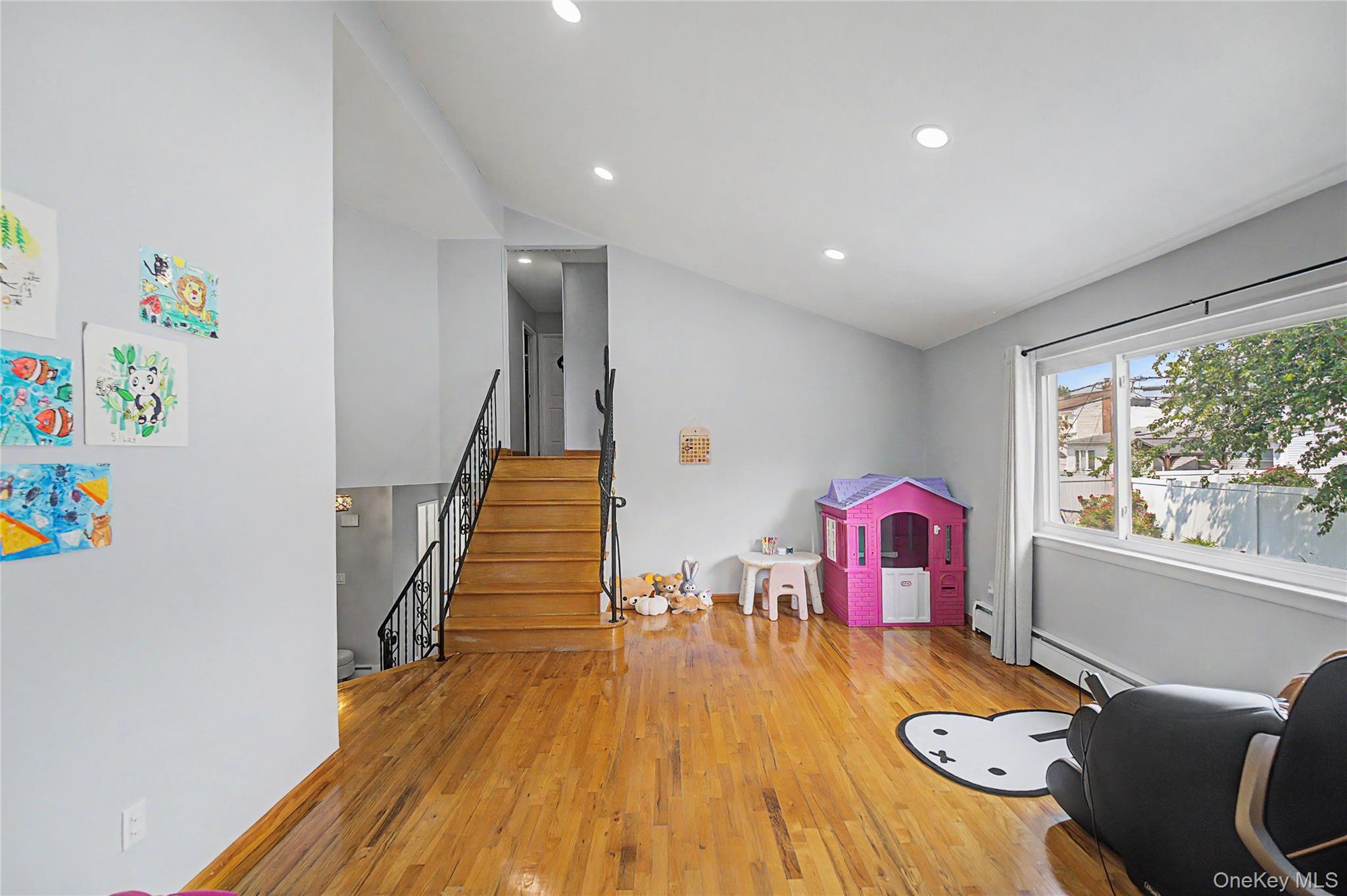 16 Hunt Place – For Sale photo 18