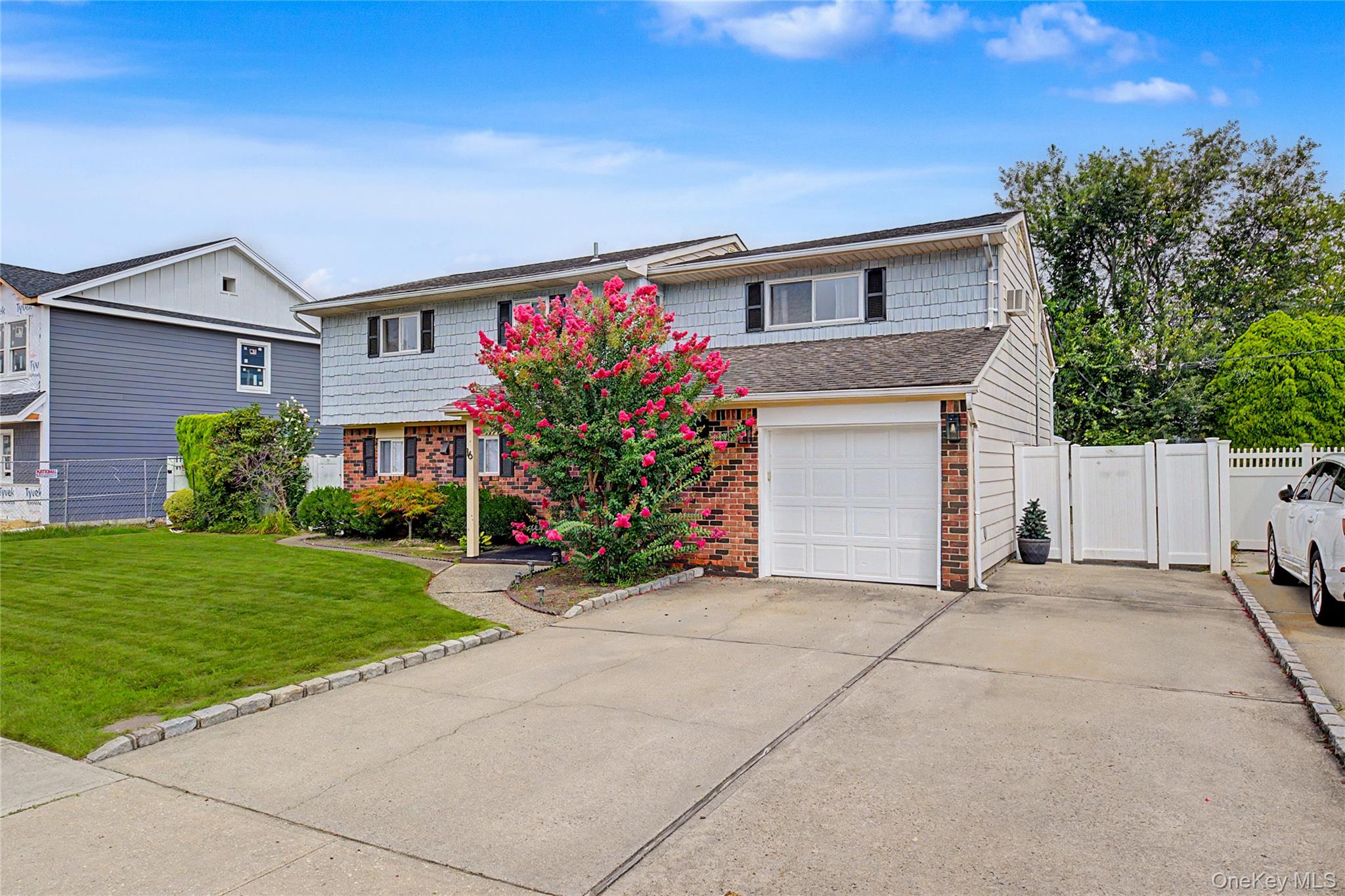 16 Hunt Place – For Sale