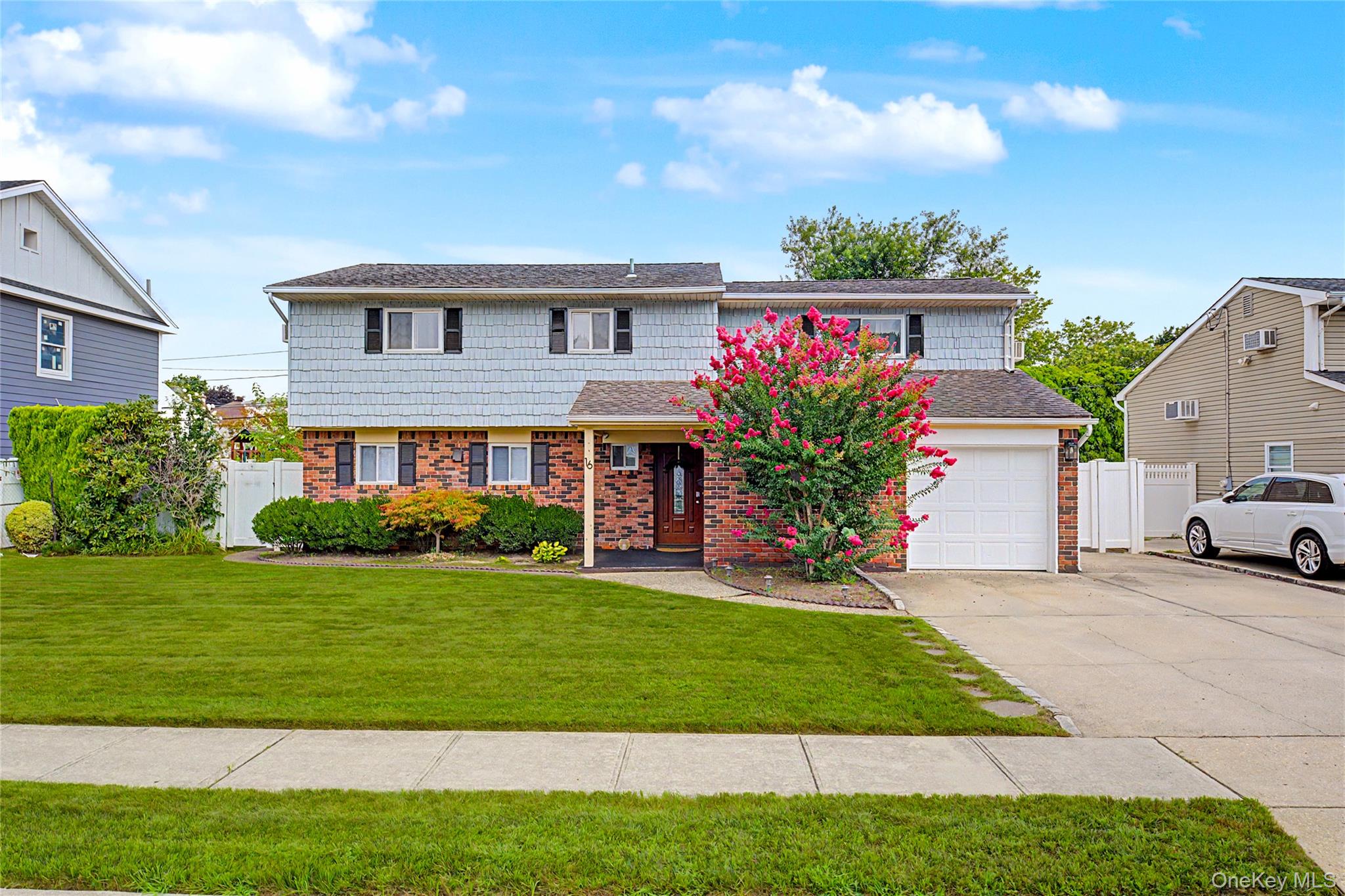 16 Hunt Place – For Sale photo 2