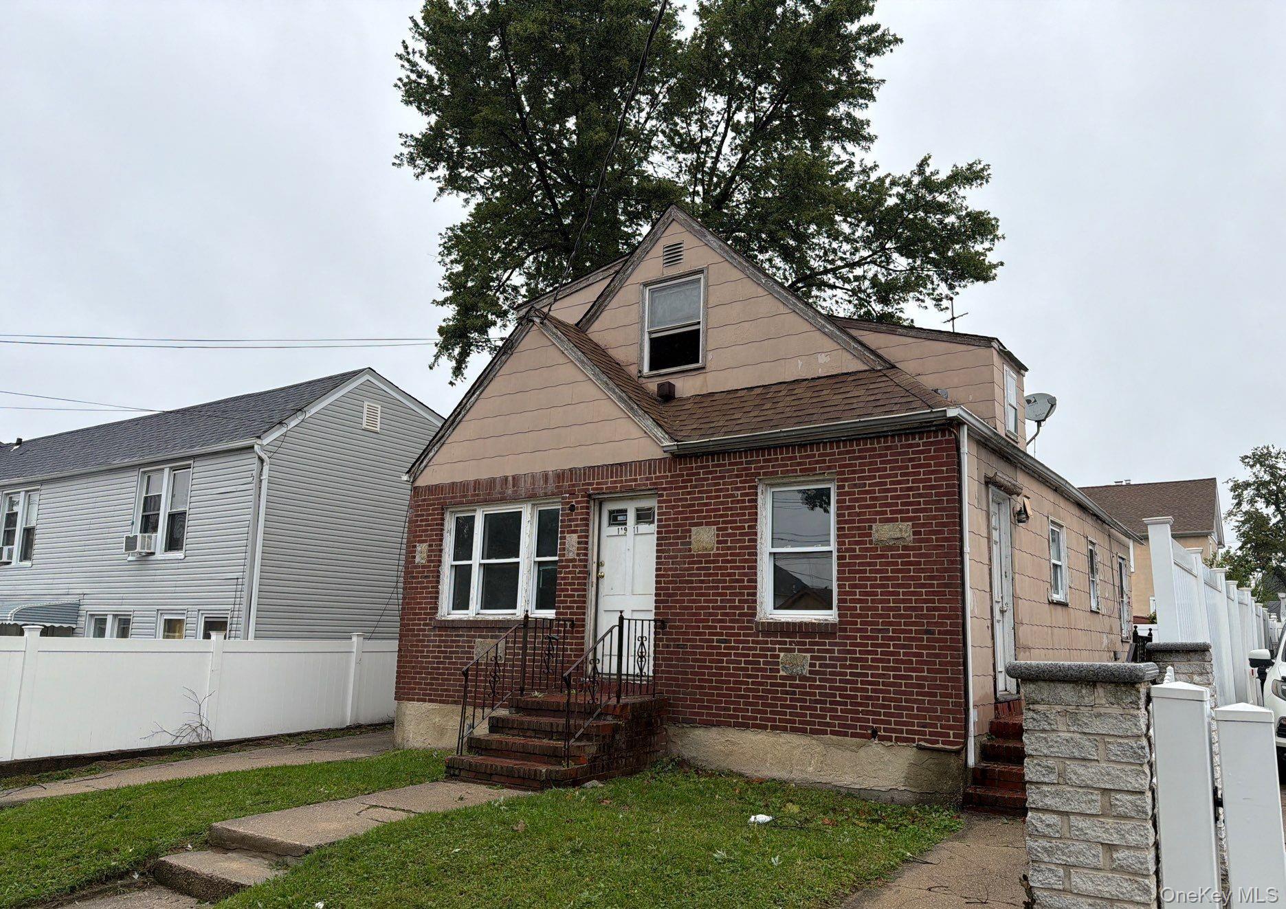 119-11 194th Street – For Sale