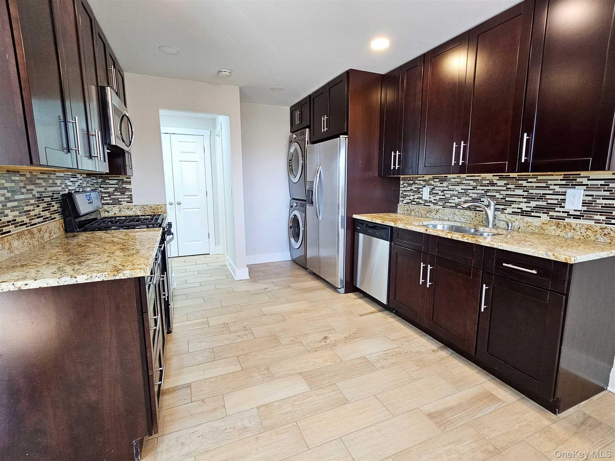 32 Alpine Drive, Unit H photo 3