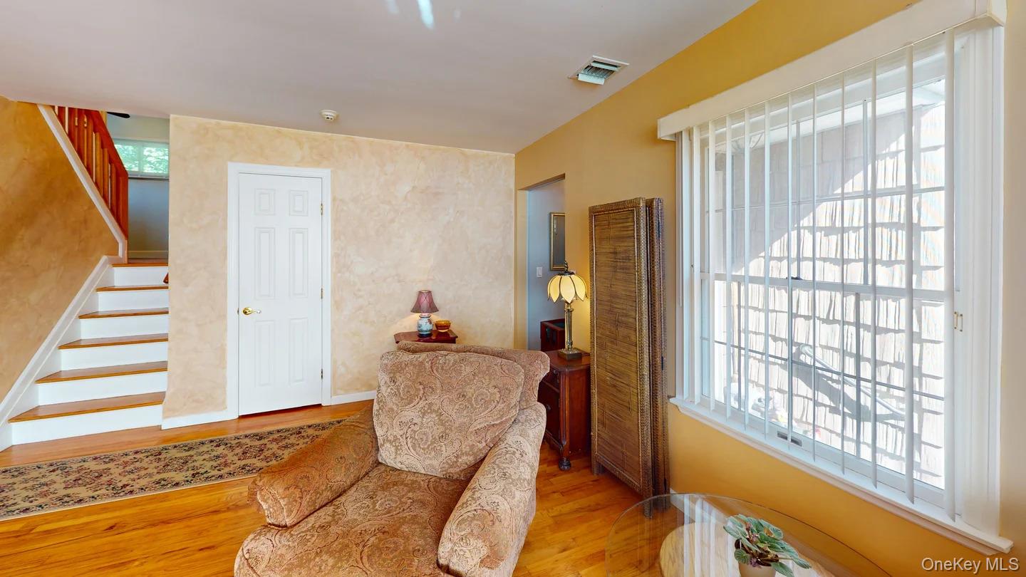 18 W GAYLORE Drive – For Sale photo 7