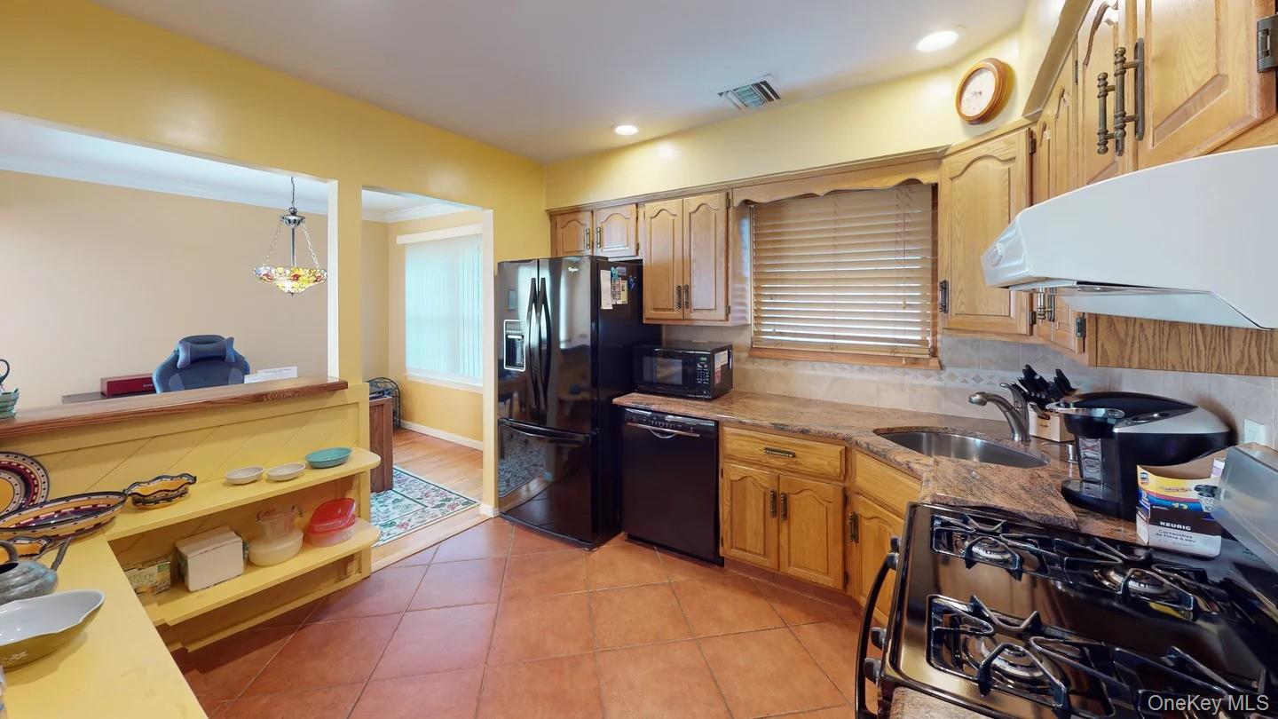 18 W GAYLORE Drive – For Sale photo 8