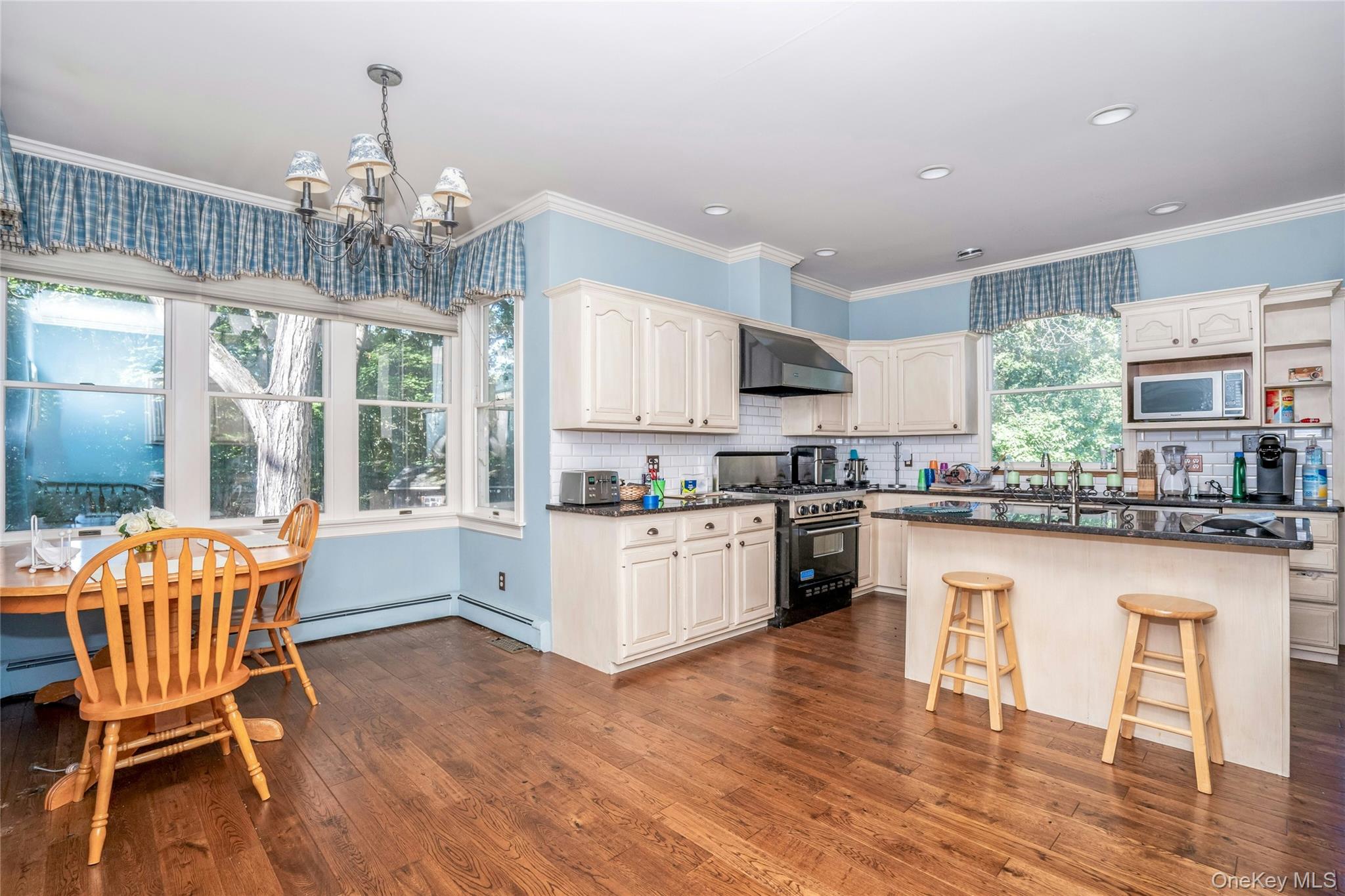 140 Cove Neck Road – For Sale photo 9