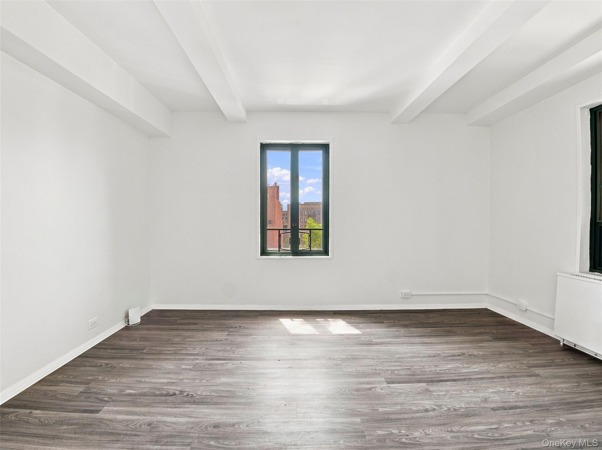 2049 Mcgraw Avenue, Unit 4F photo 9