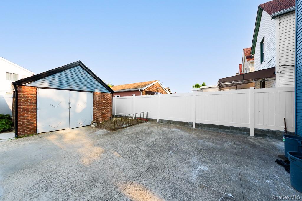 11640 141st Street – For Sale photo 2