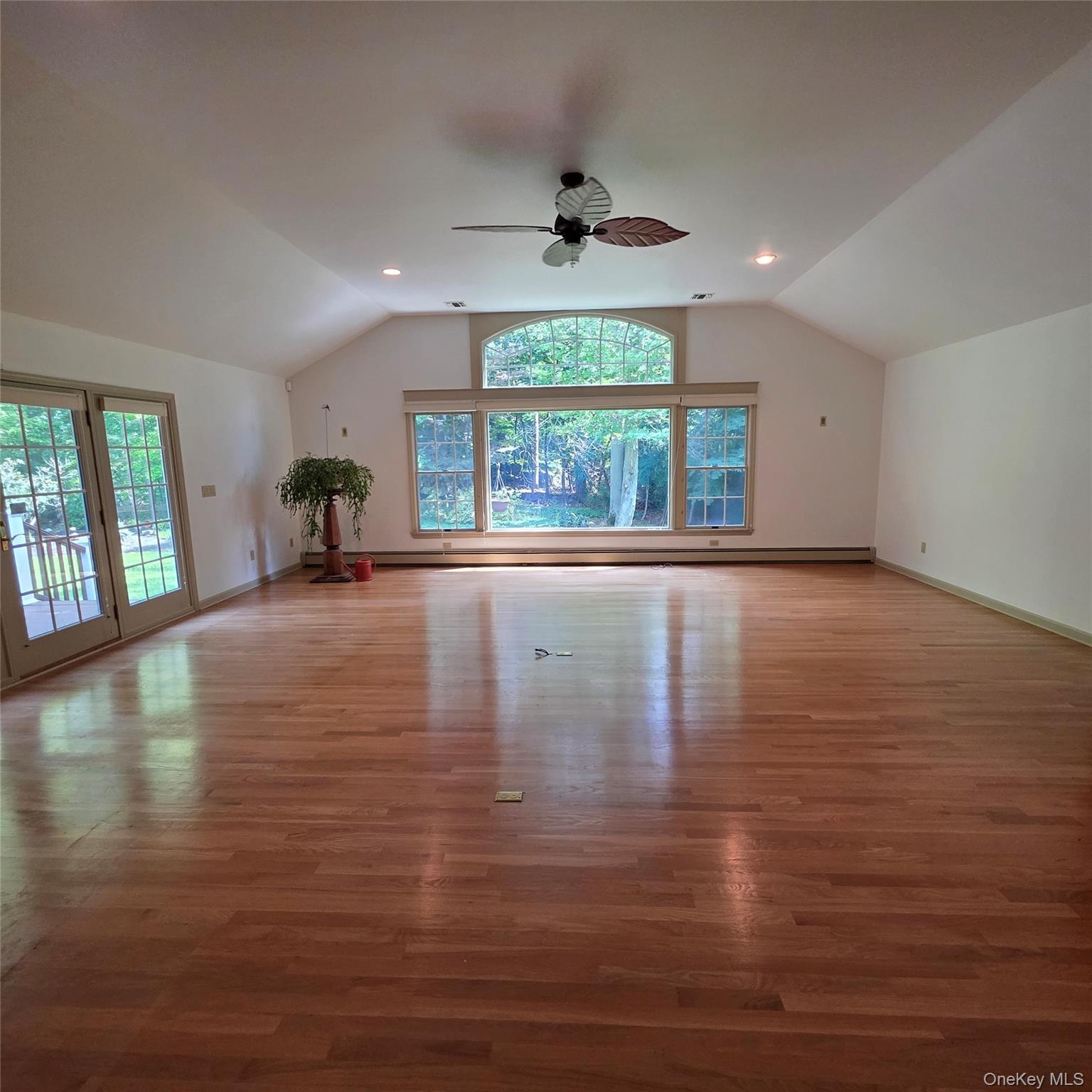 9 Cliff Road – For Rent photo 12
