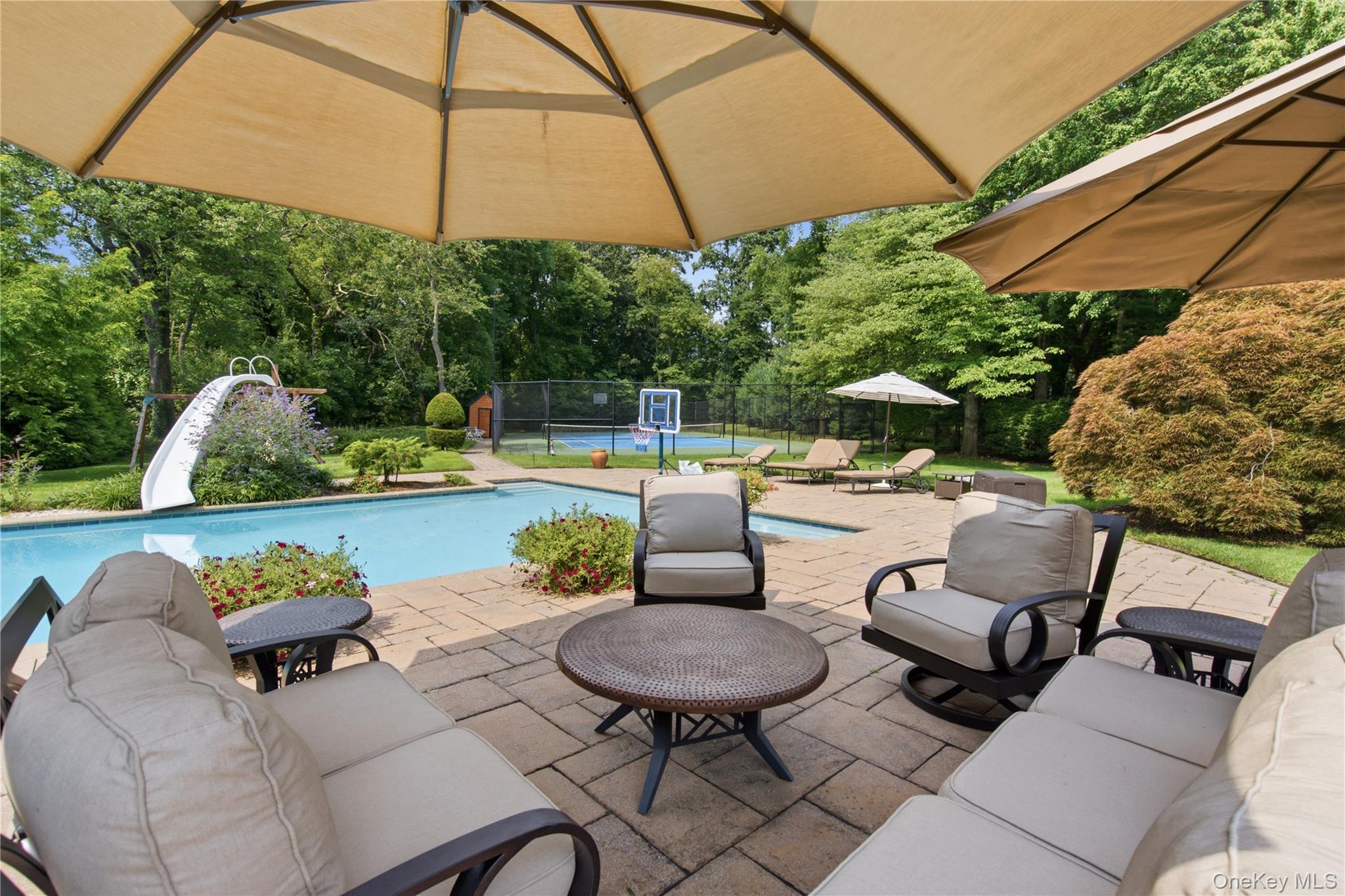 27 Amber Lane – For Sale photo 40