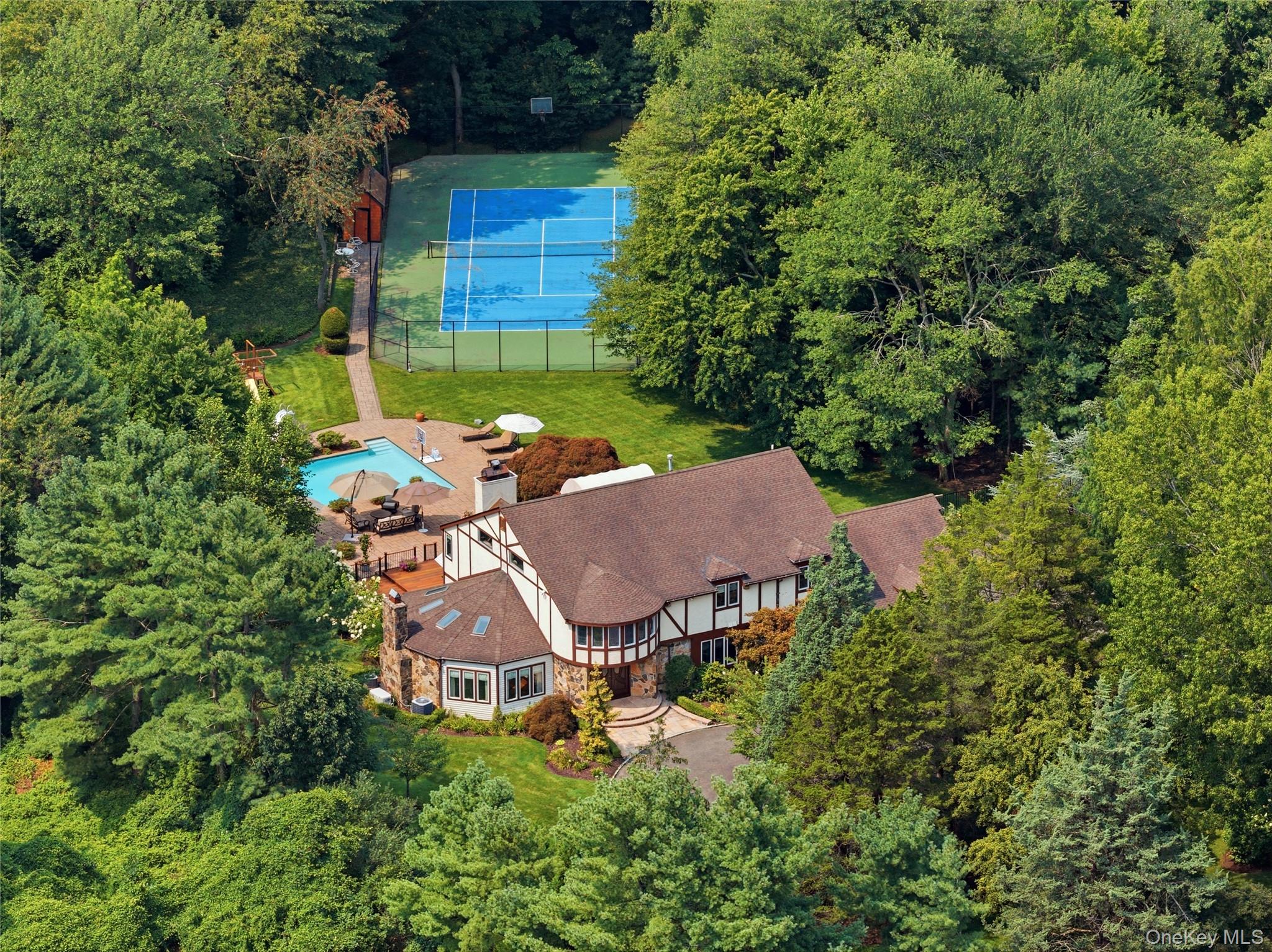 27 Amber Lane – For Sale