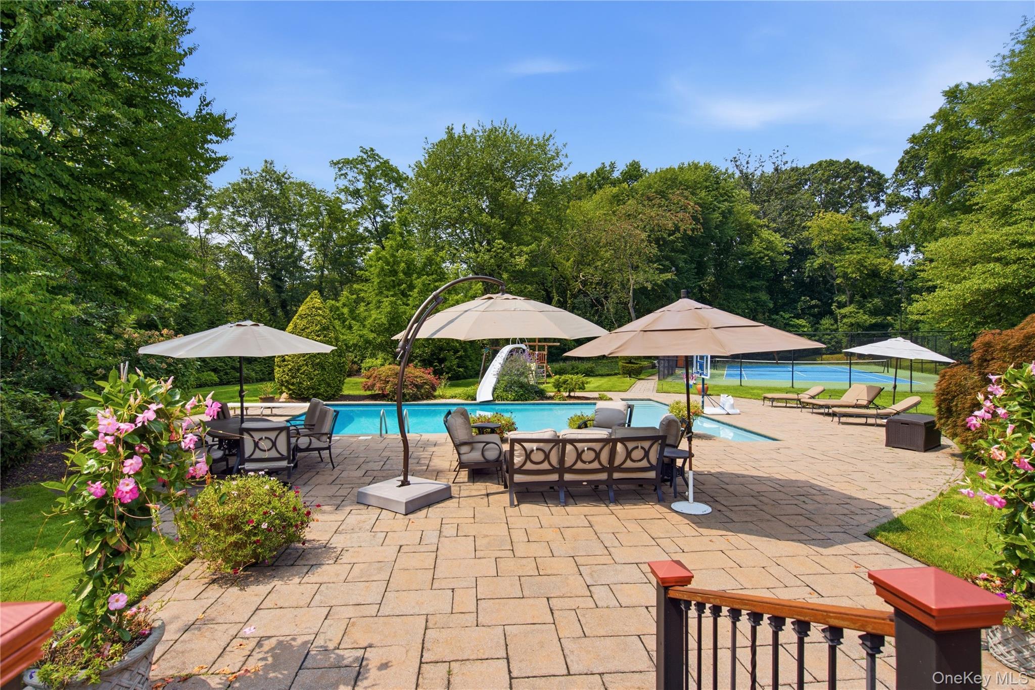 27 Amber Lane – For Sale photo 39