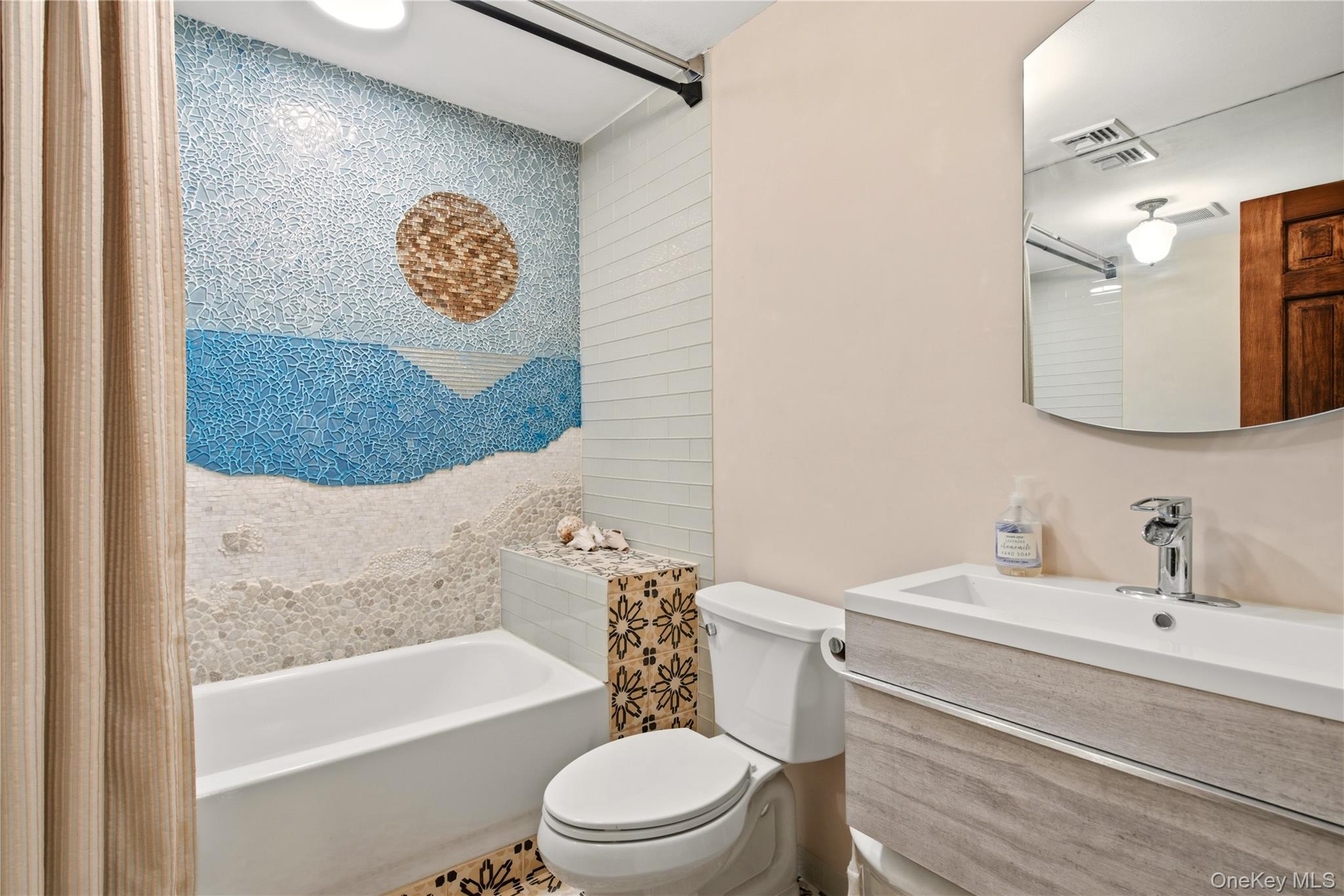 27 Amber Lane – For Sale photo 33