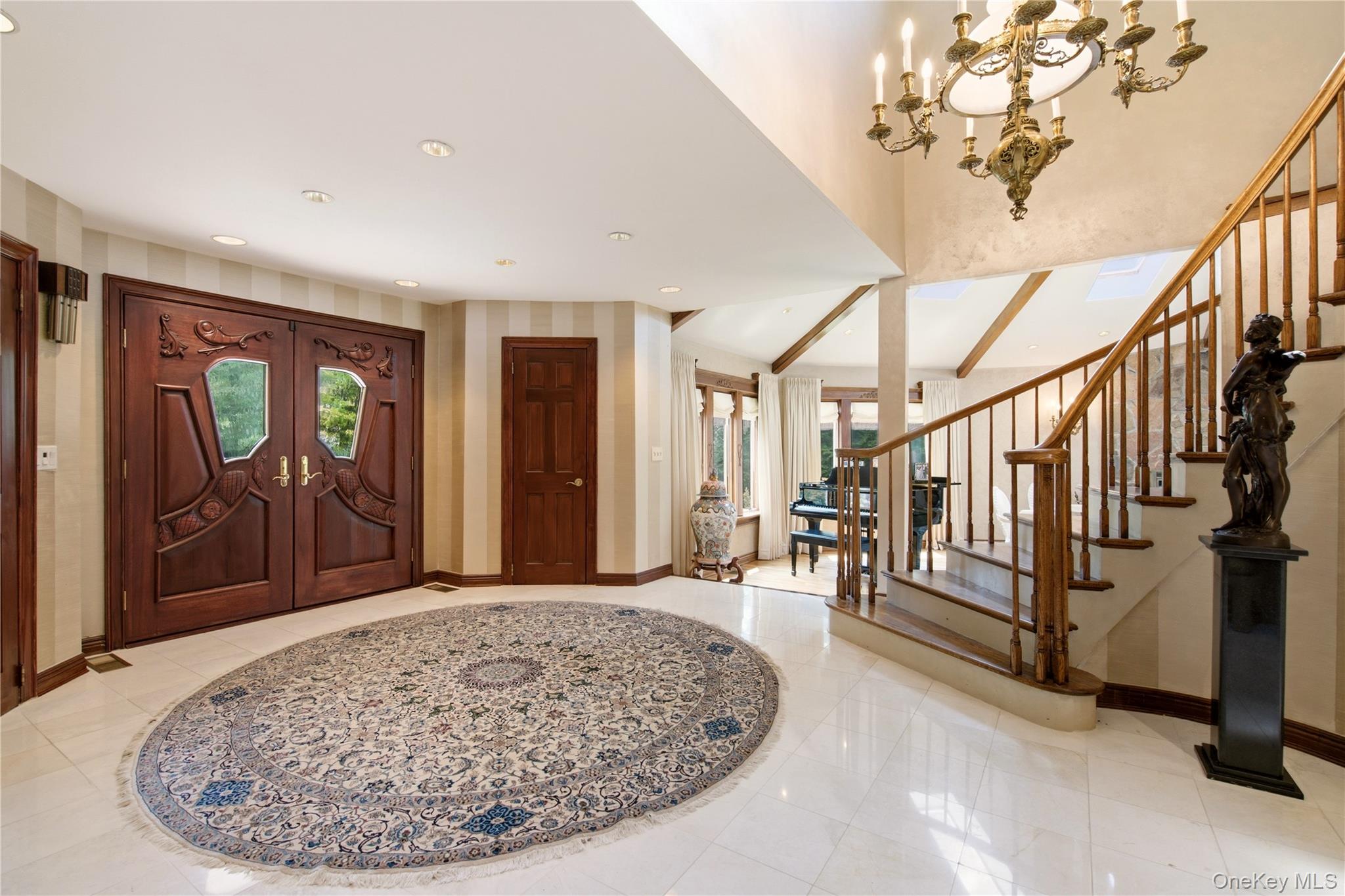 27 Amber Lane – For Sale photo 4