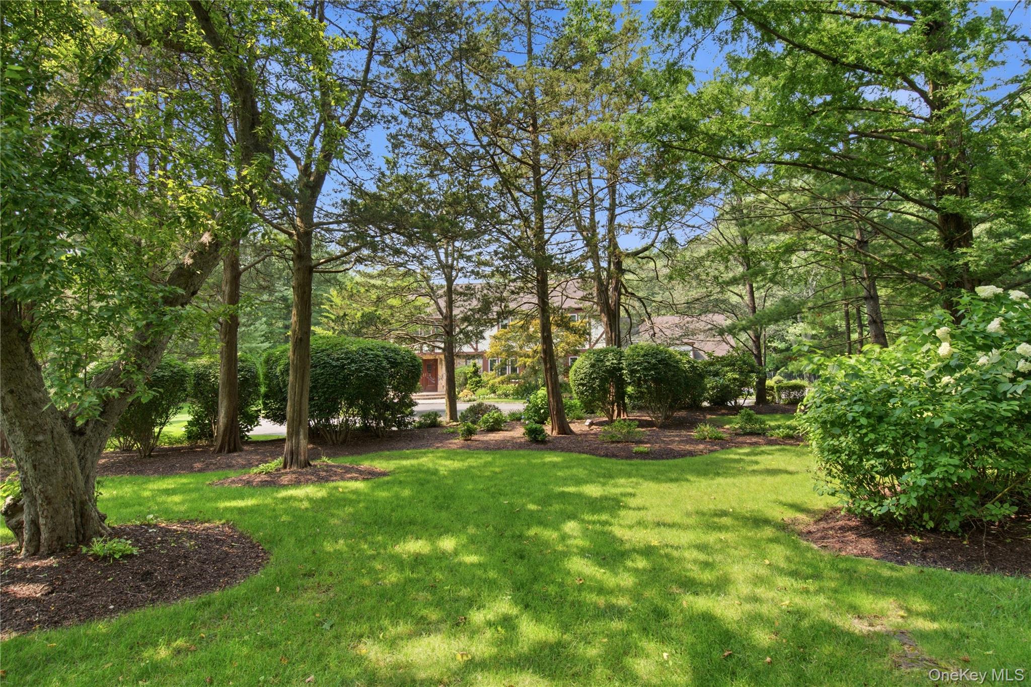 27 Amber Lane – For Sale photo 3