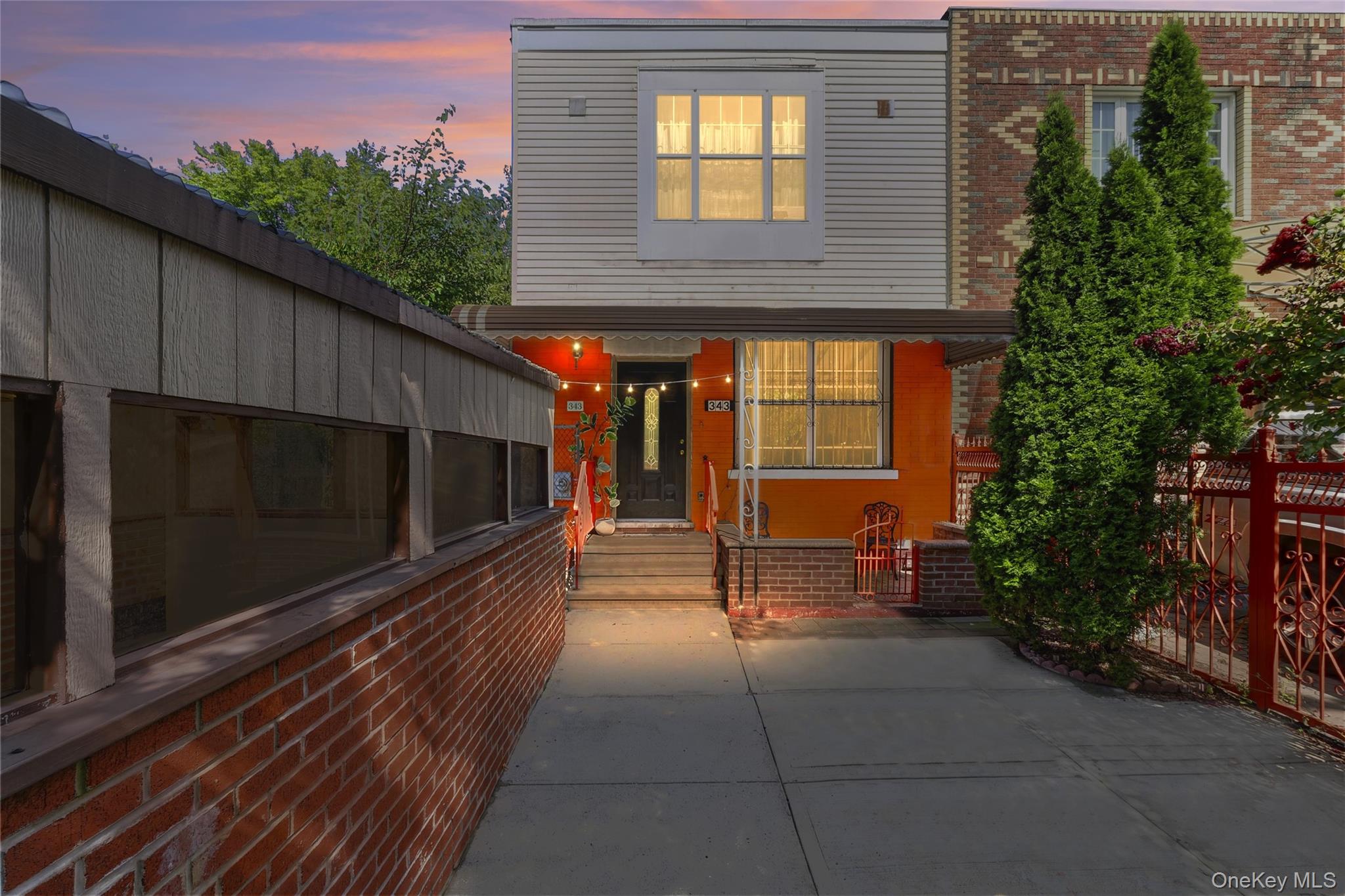 343 Hinsdale Street – For Sale