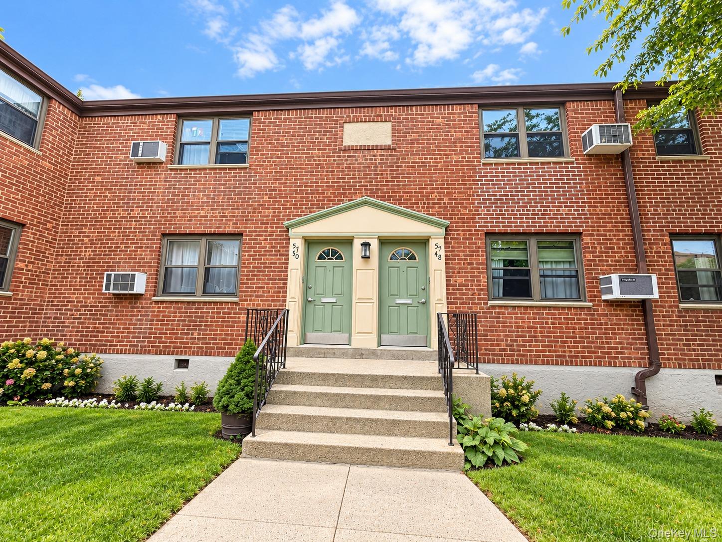 57-48 246th Crescent, Unit C8 photo 2