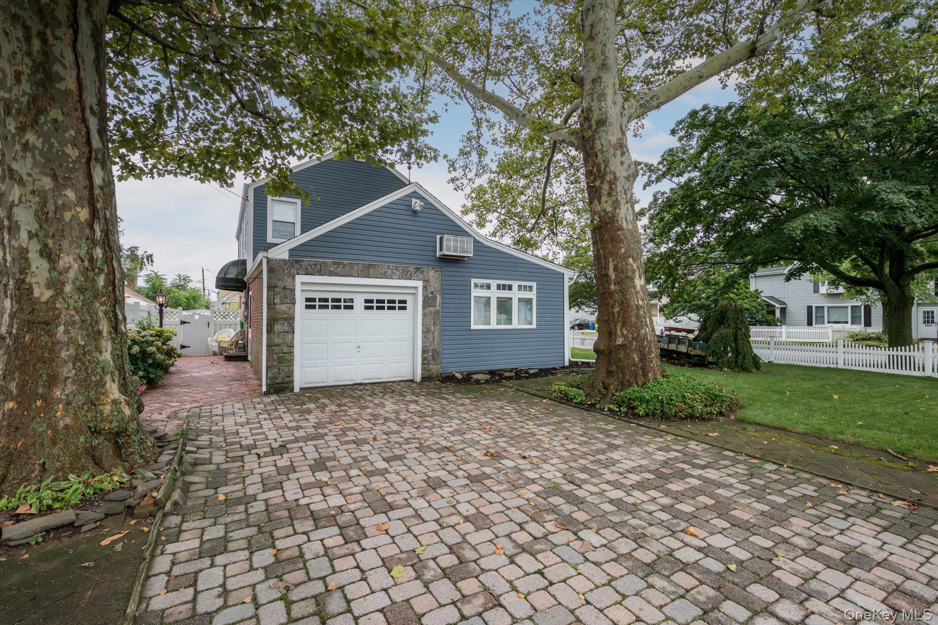 2563 Milburn Avenue – For Sale photo 22
