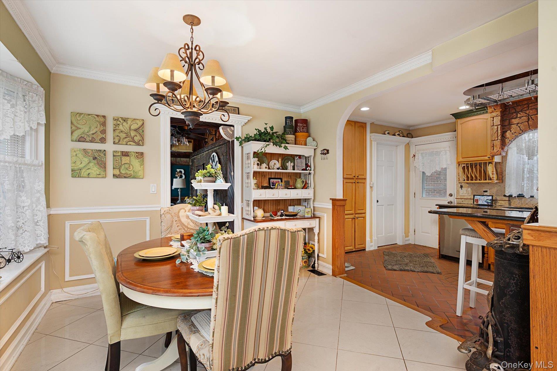 2563 Milburn Avenue – For Sale photo 8