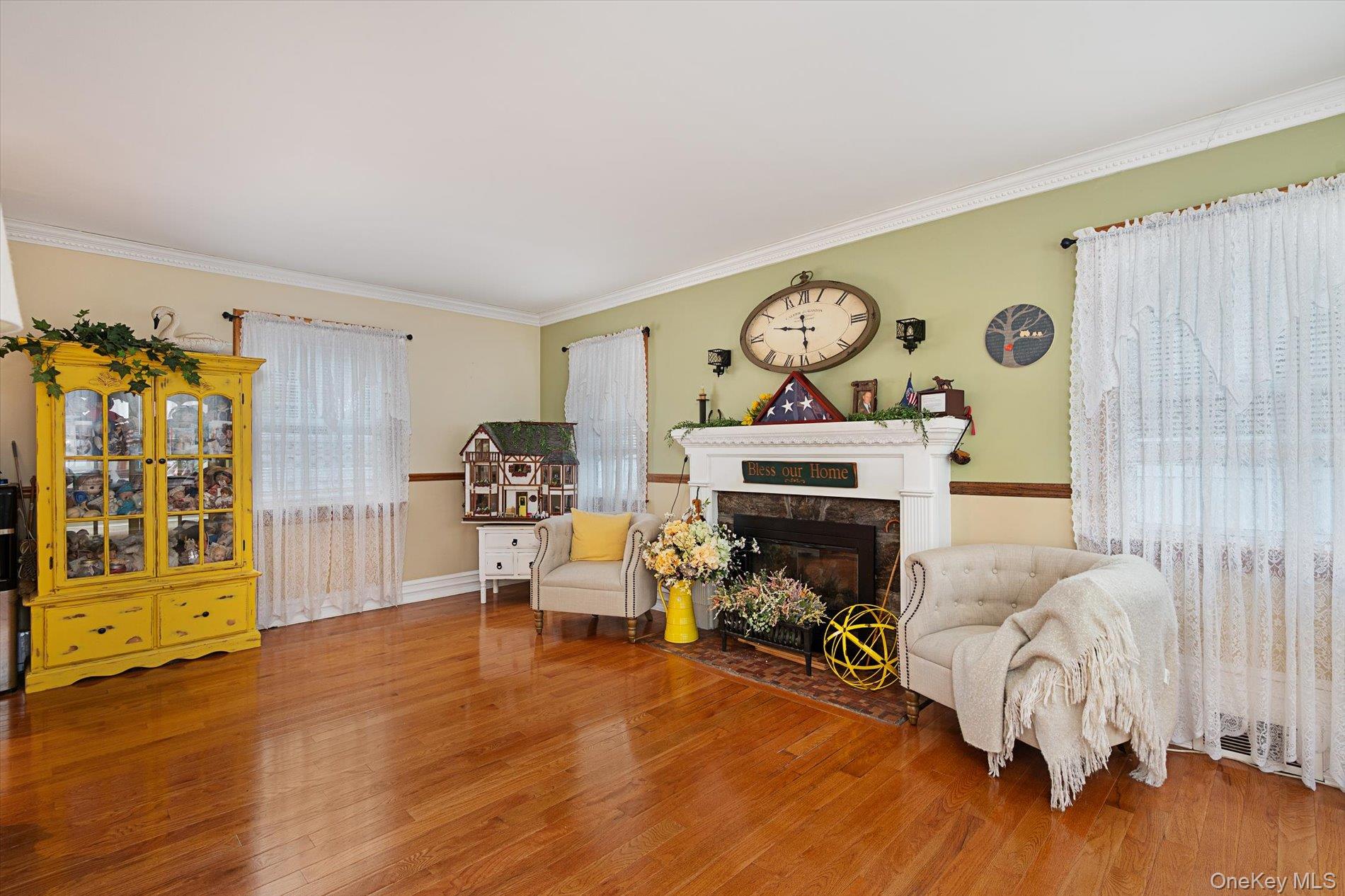 2563 Milburn Avenue – For Sale photo 4