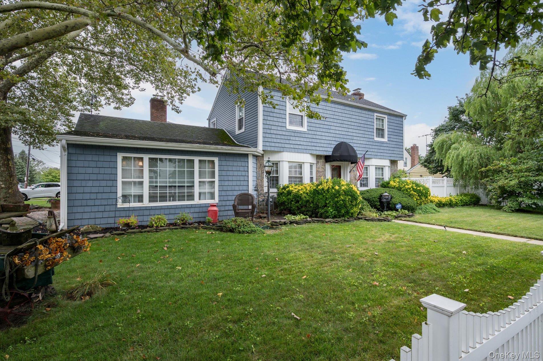 2563 Milburn Avenue – For Sale photo 3