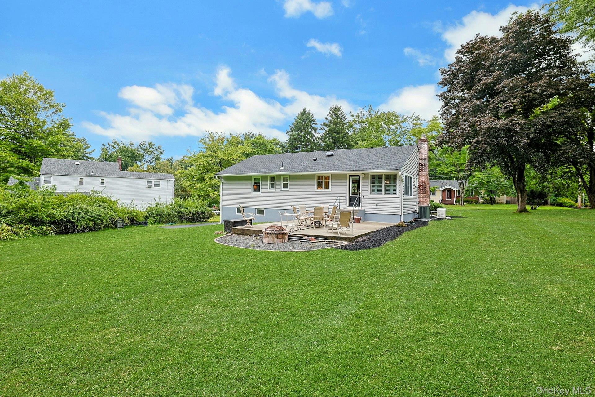 5 Prides Crossing – For Sale photo 37