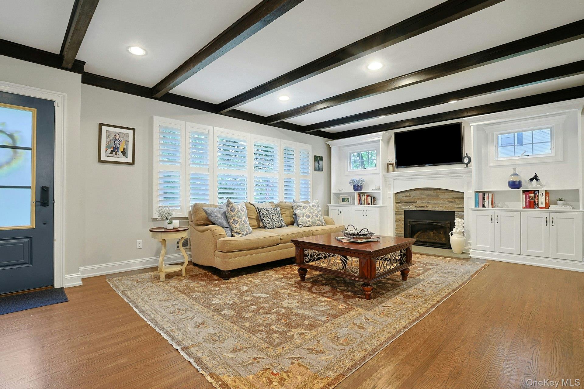 5 Prides Crossing – For Sale photo 5