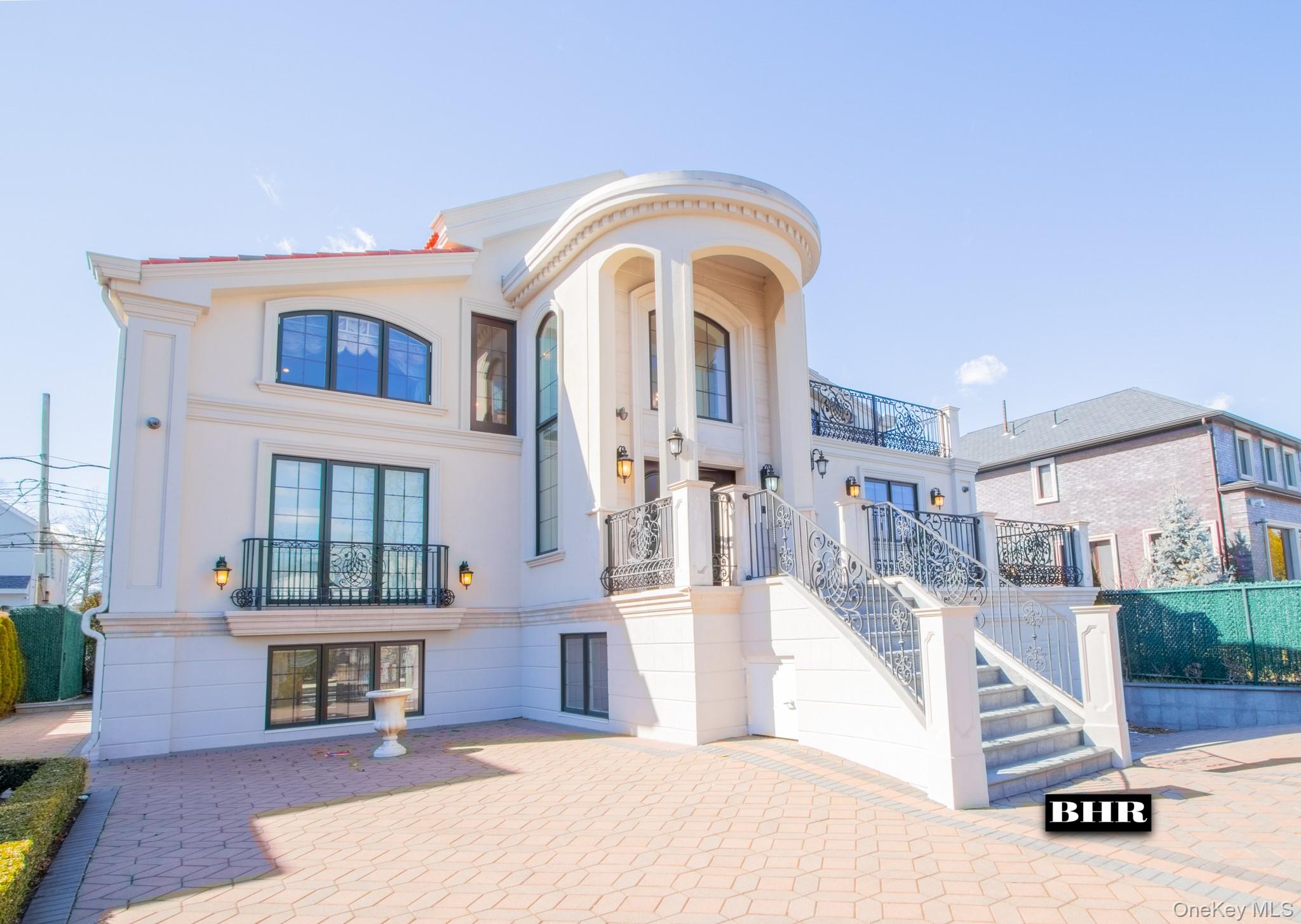 4094 Ocean Avenue – For Sale photo 2