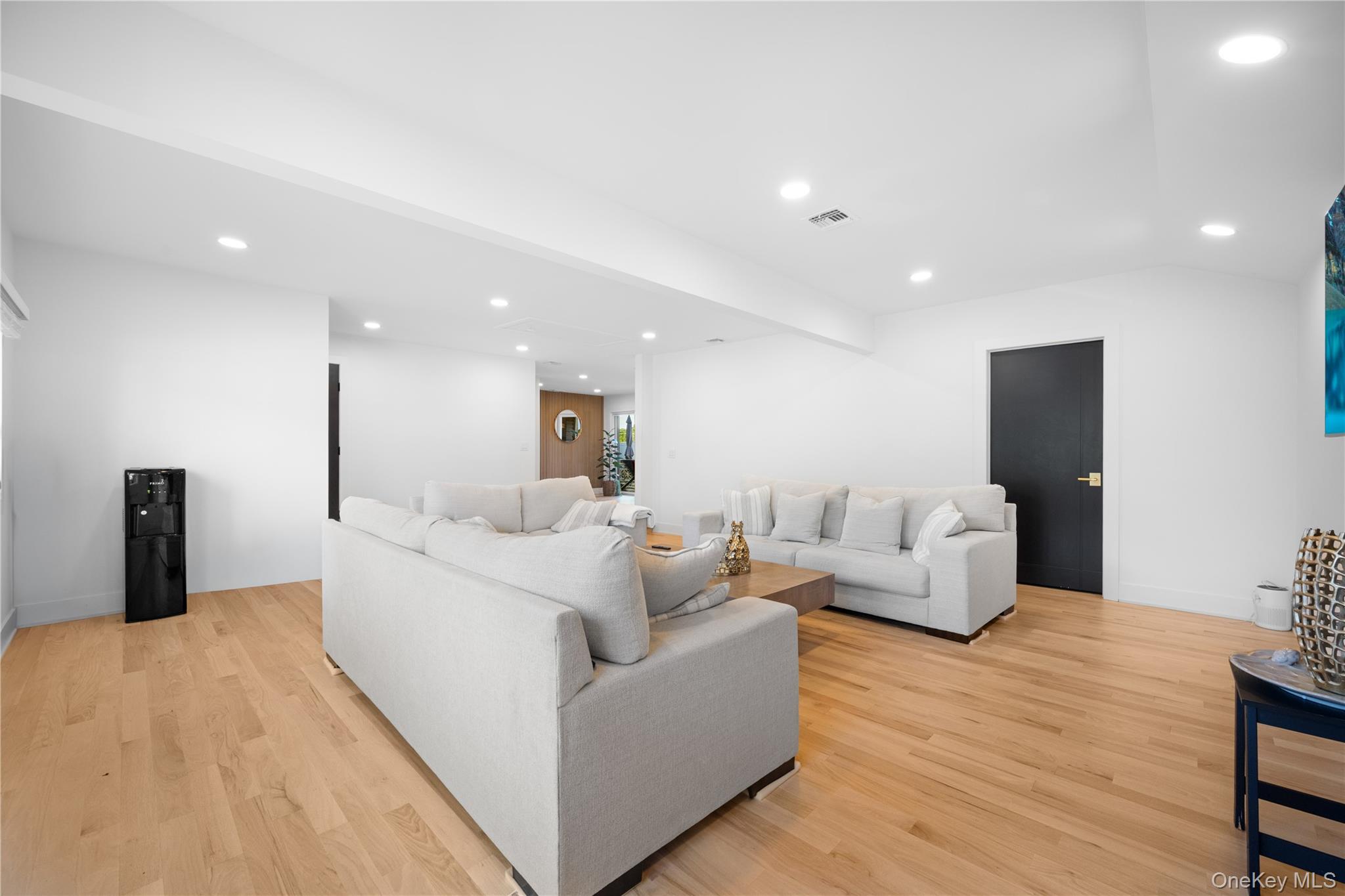 7 Tyrconnell Avenue – For Sale photo 10