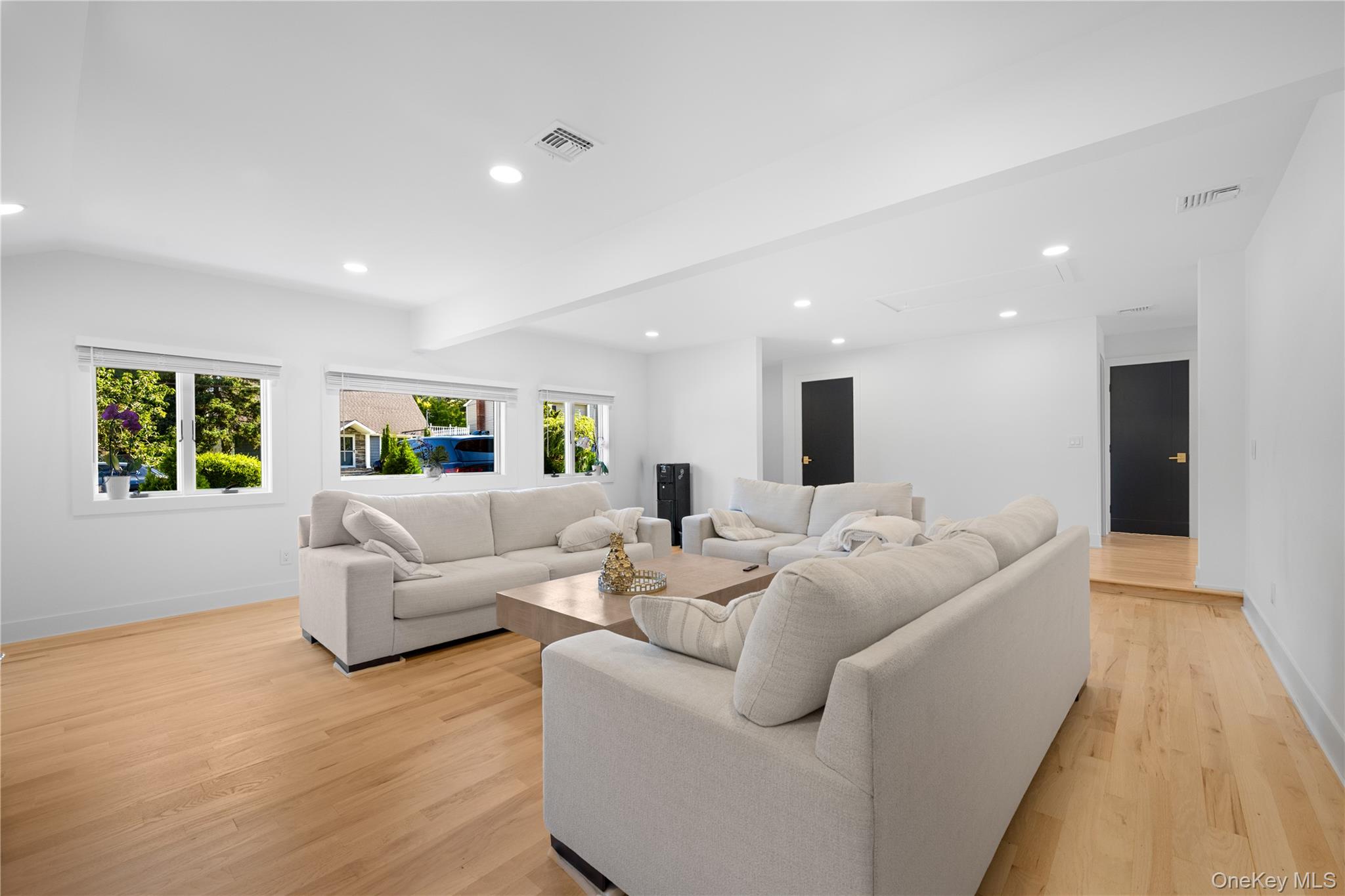 7 Tyrconnell Avenue – For Sale photo 11