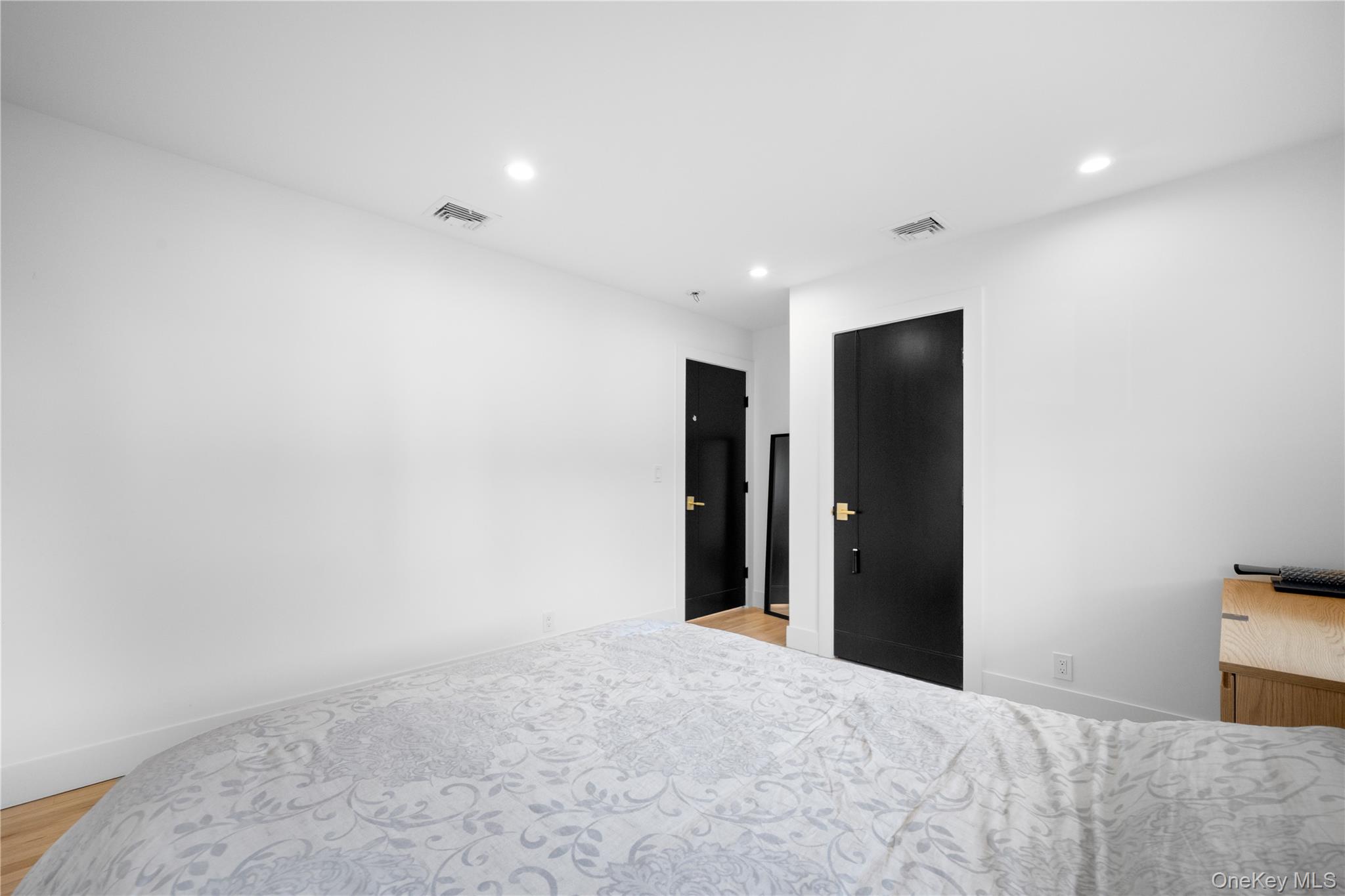 7 Tyrconnell Avenue – For Sale photo 23