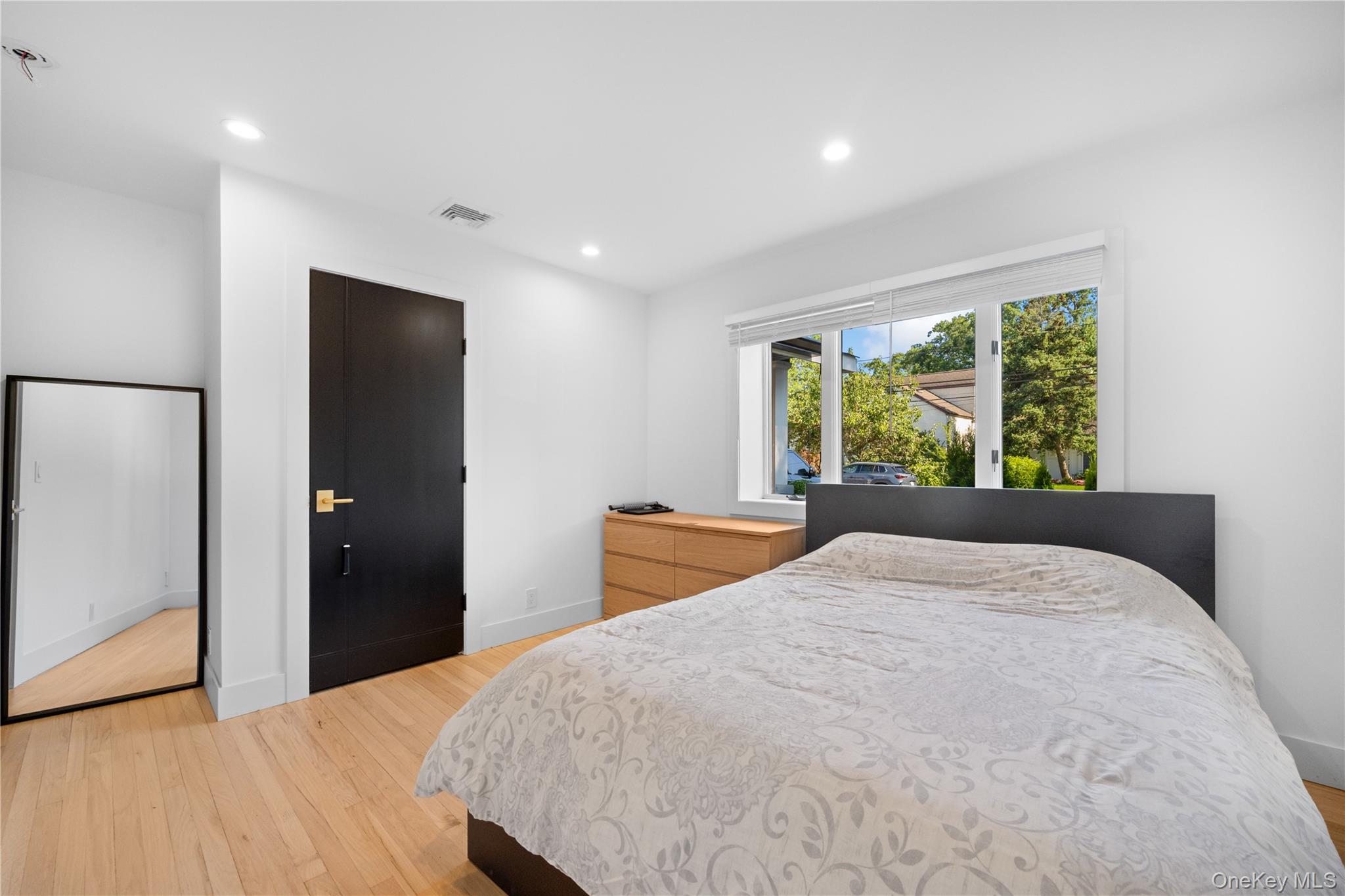 7 Tyrconnell Avenue – For Sale photo 22