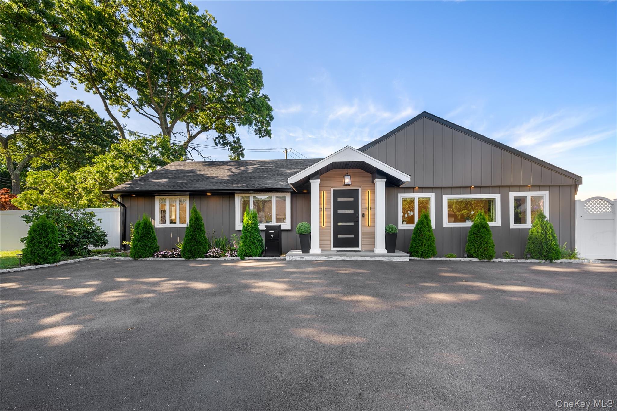 7 Tyrconnell Avenue – For Sale photo 2