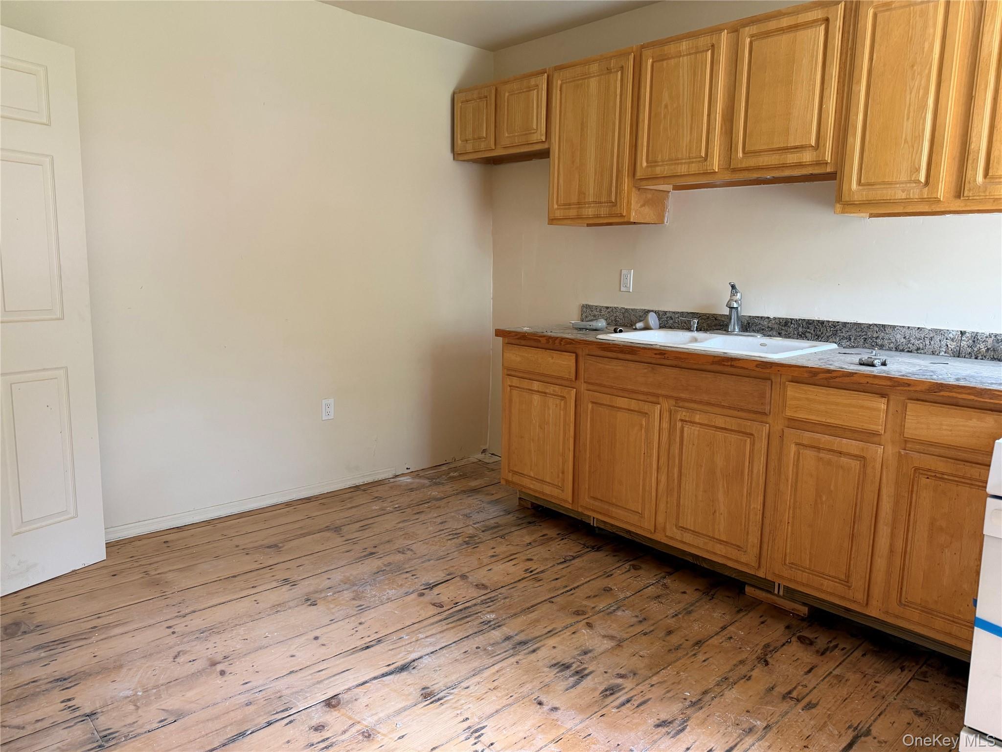 50 S Montgomery Street, Unit 2 photo 2
