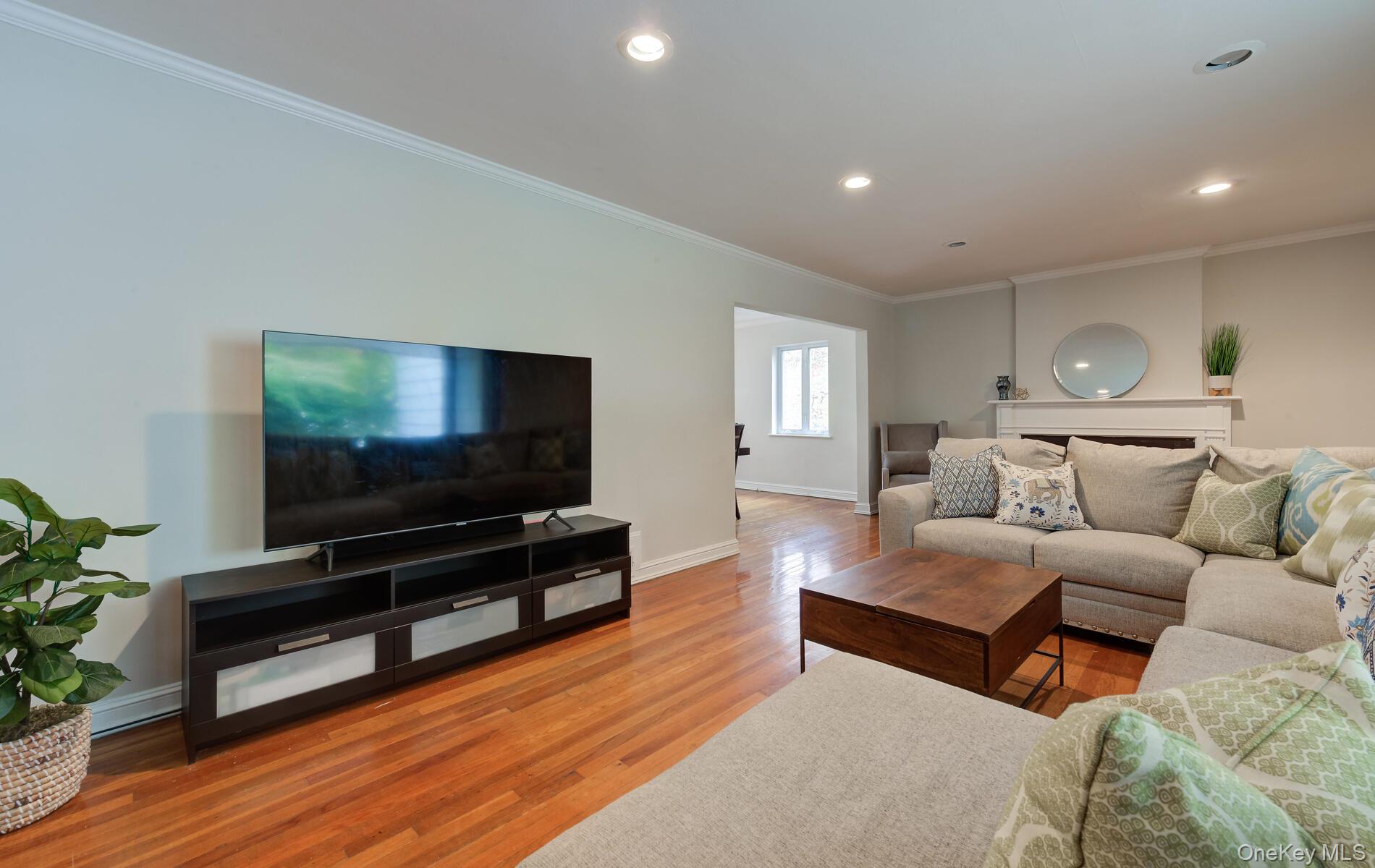 9 Wimbleton Lane – For Sale photo 2