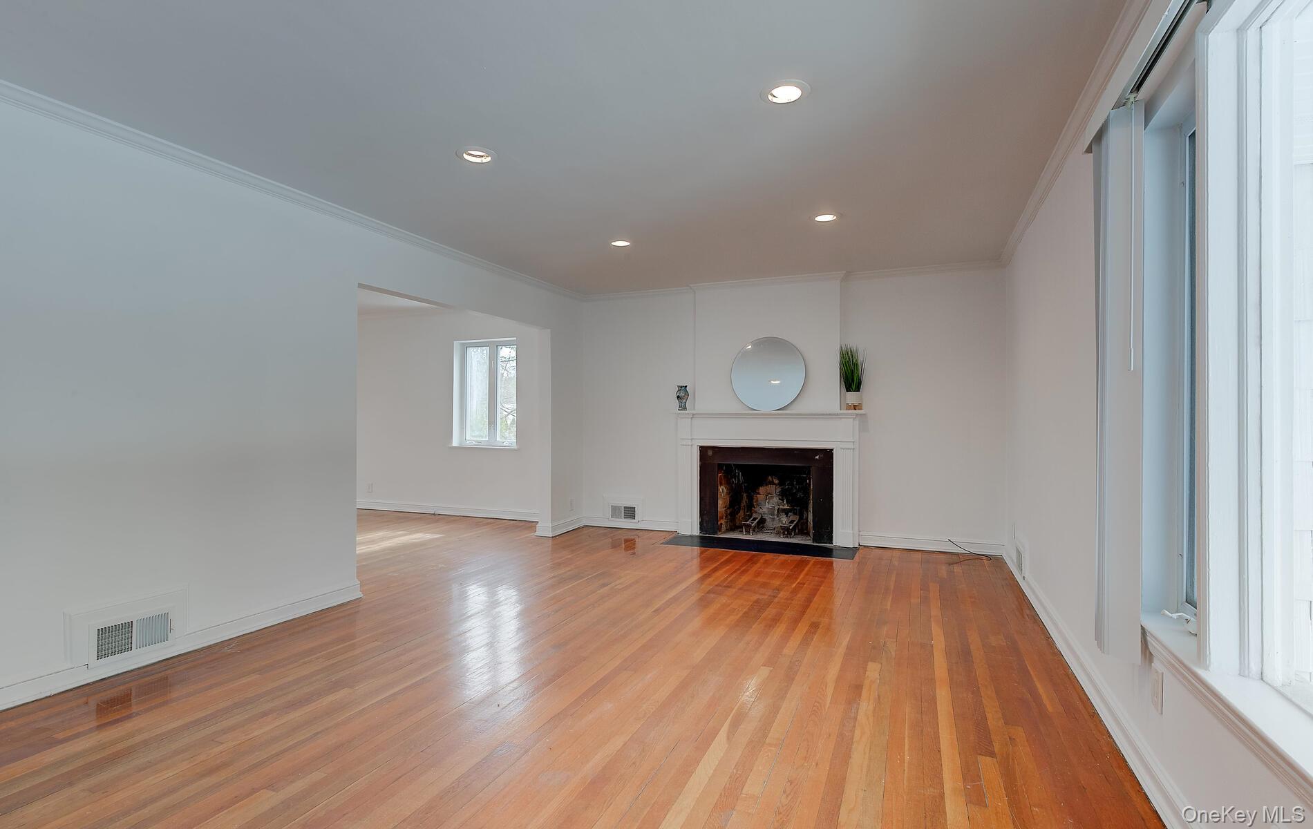 9 Wimbleton Lane – For Sale photo 3