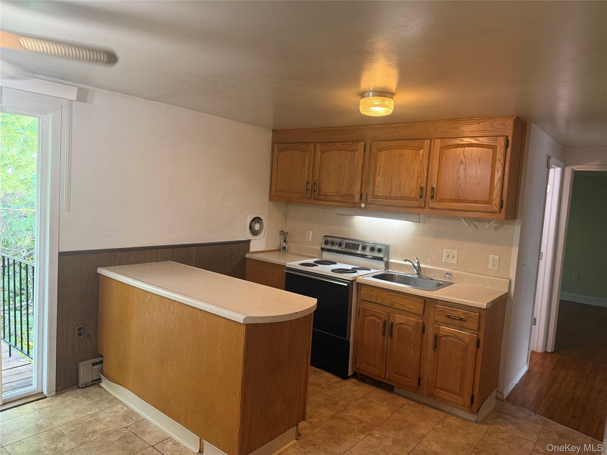 508 Parr Meadow Drive, Unit 5H photo 2