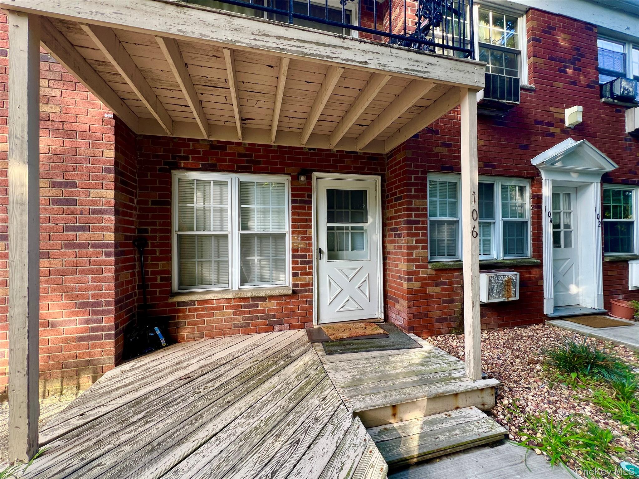 4 Colonial Road, Unit 106