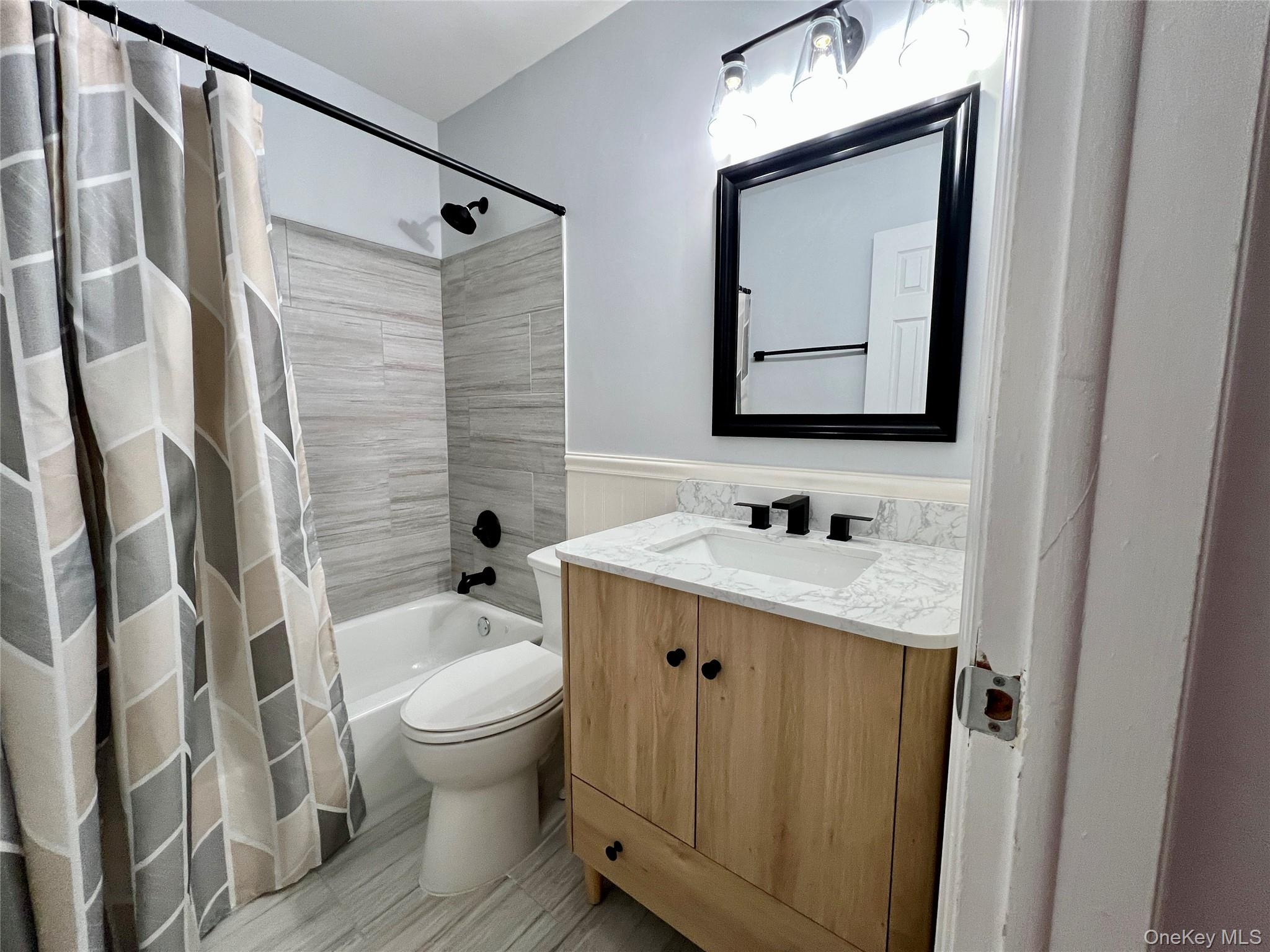 4 Colonial Road, Unit 106 photo 17