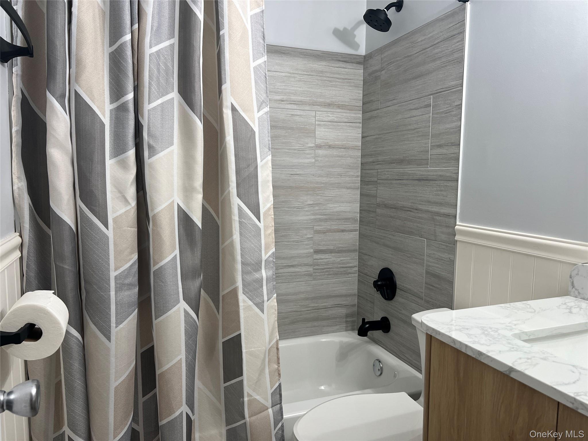 4 Colonial Road, Unit 106 photo 15