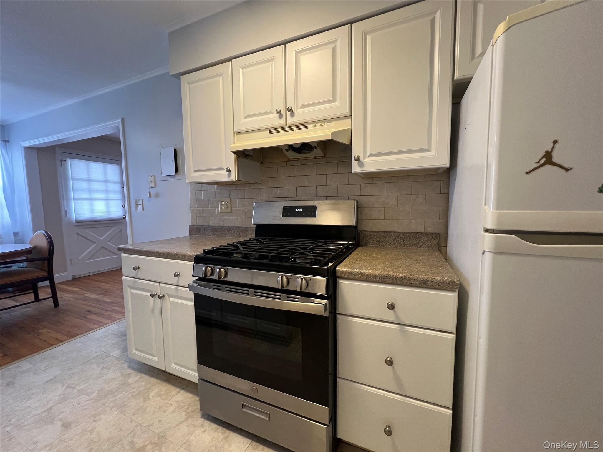 4 Colonial Road, Unit 106 photo 4