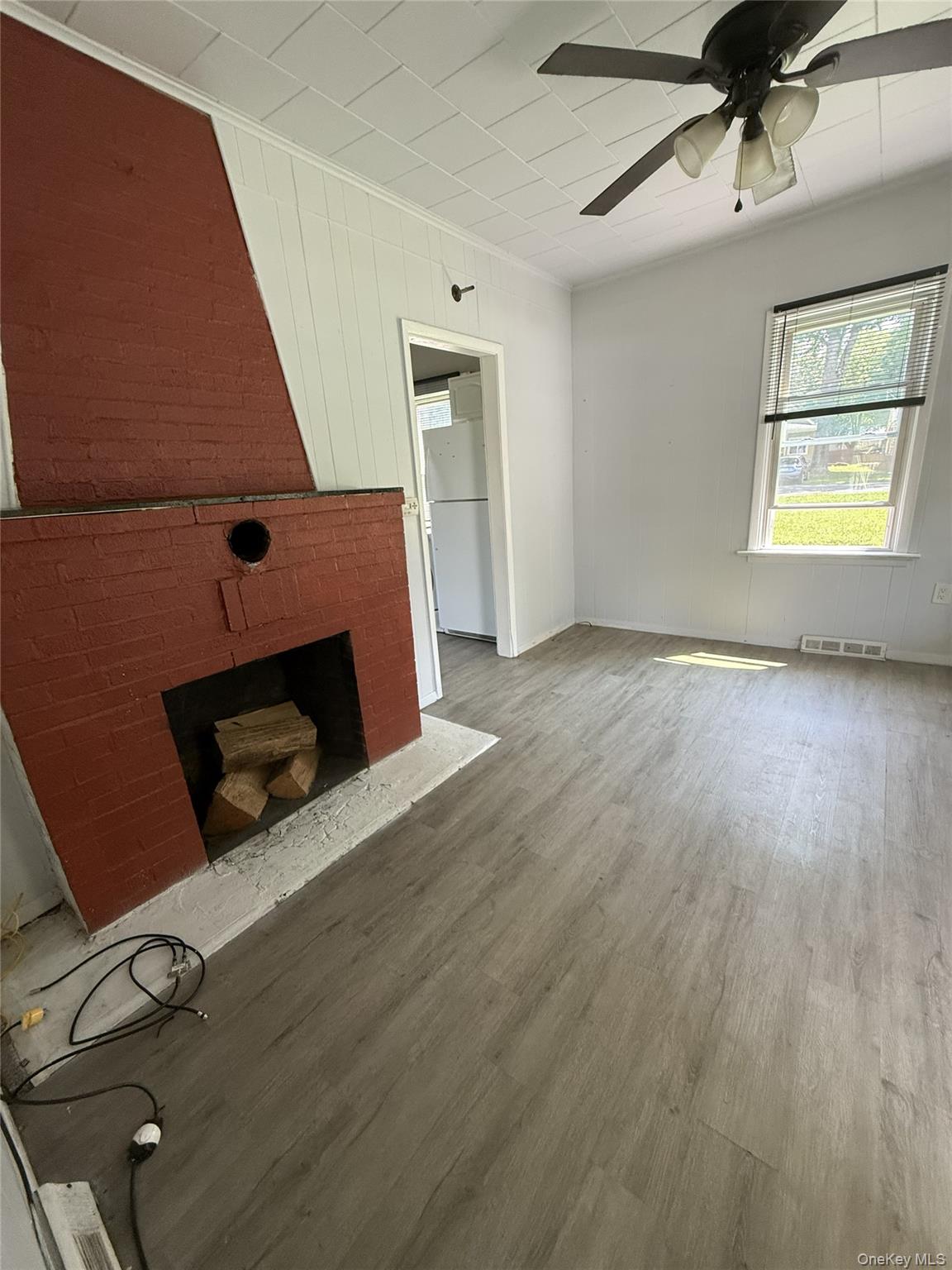 15 Court Avenue – For Rent photo 3
