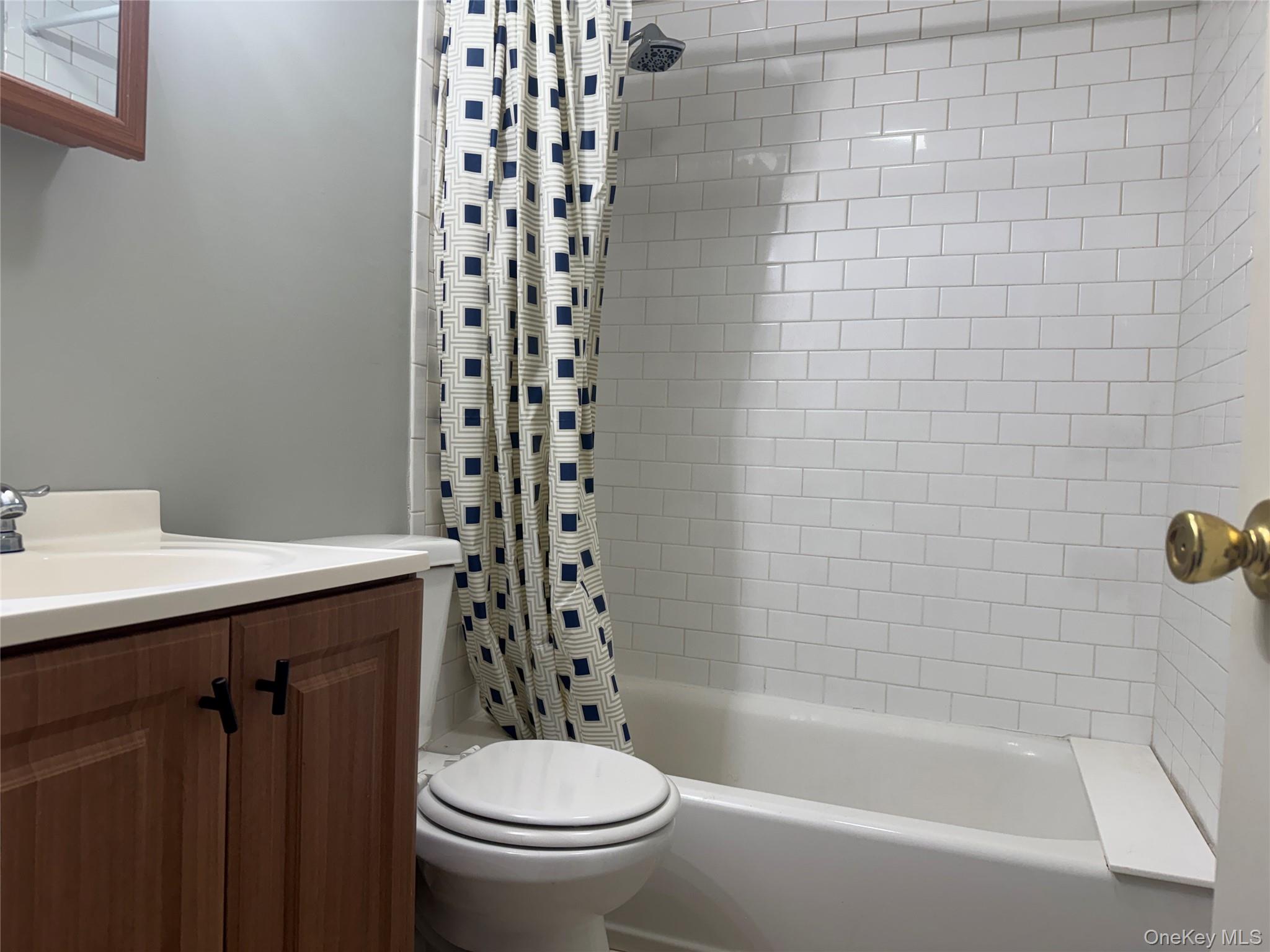 8 Colonial Road, Unit 28 photo 2