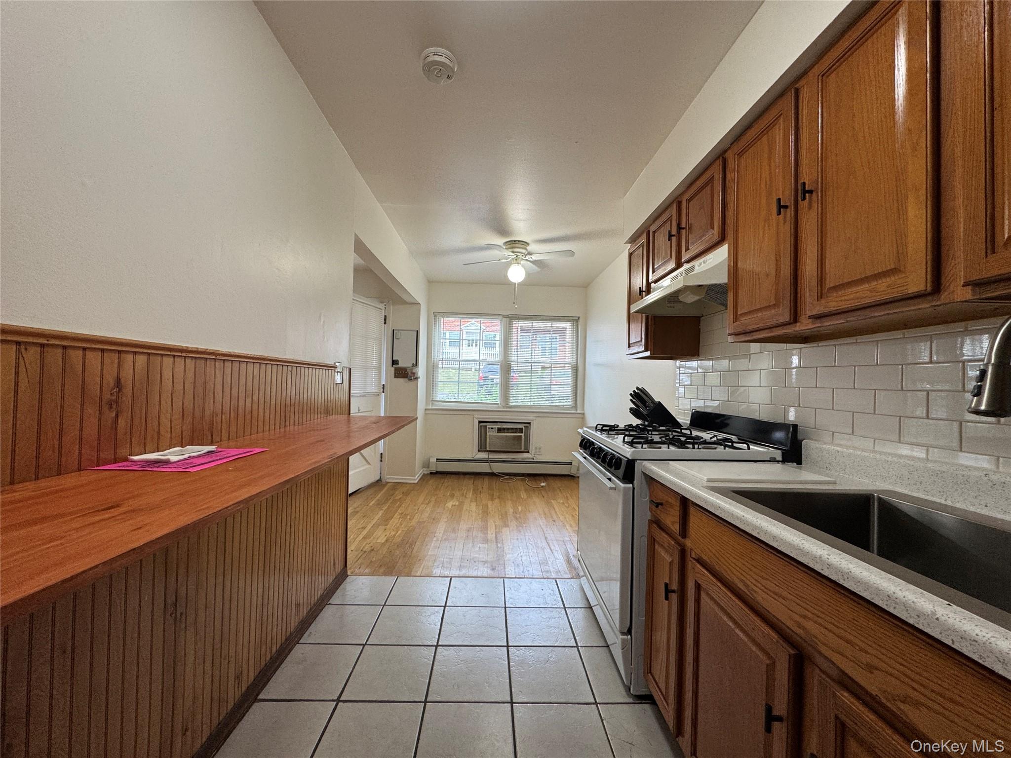 8 Colonial Road, Unit 28 photo 6