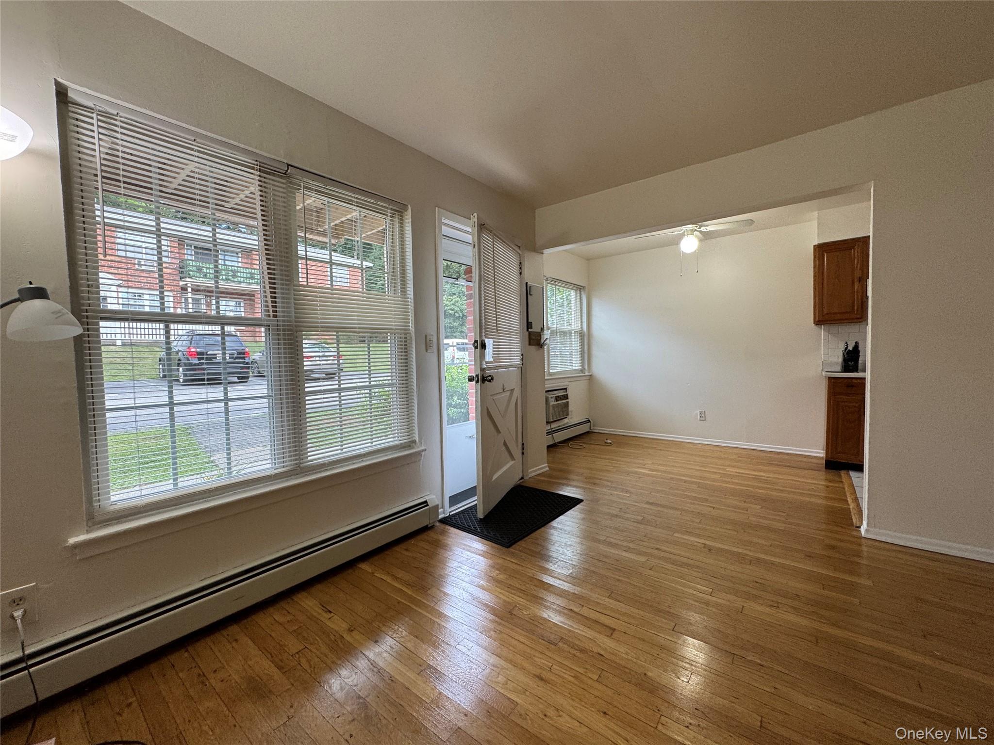8 Colonial Road, Unit 28 photo 8