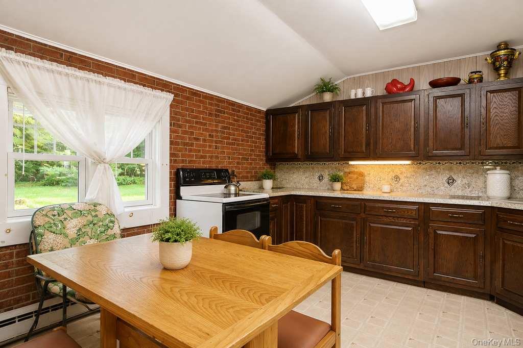 198 Pine Grove Road – For Sale photo 2