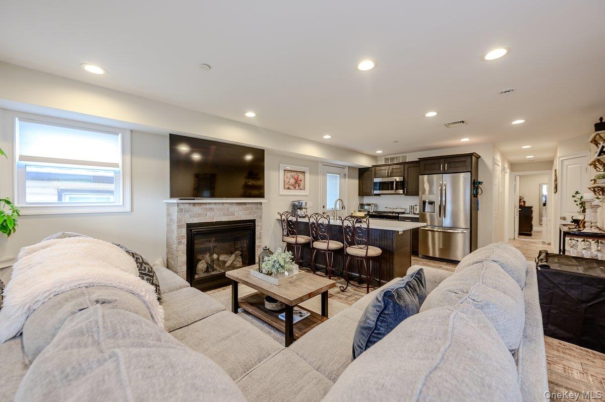 62 Ohio Avenue – For Sale photo 2