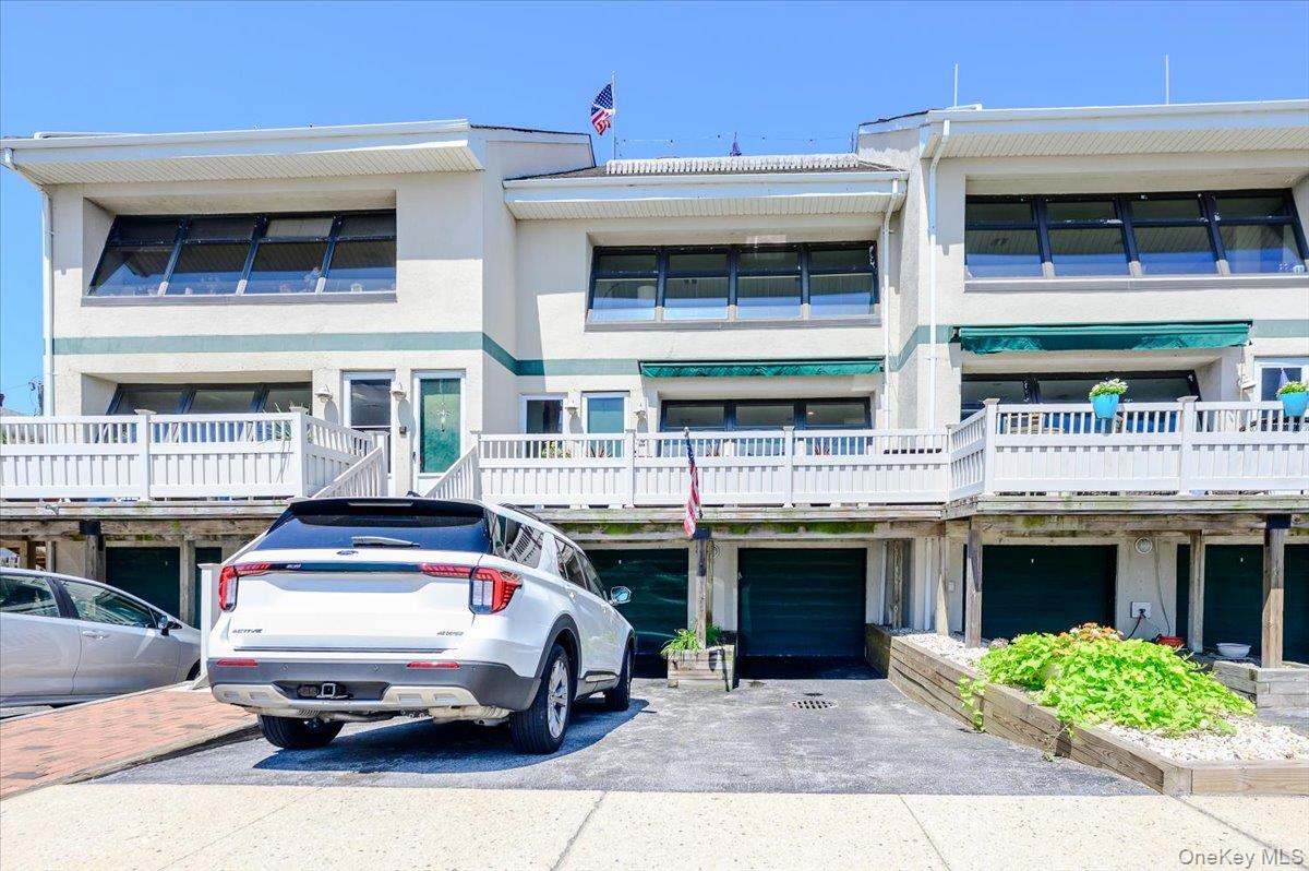 543 W Broadway, Unit A